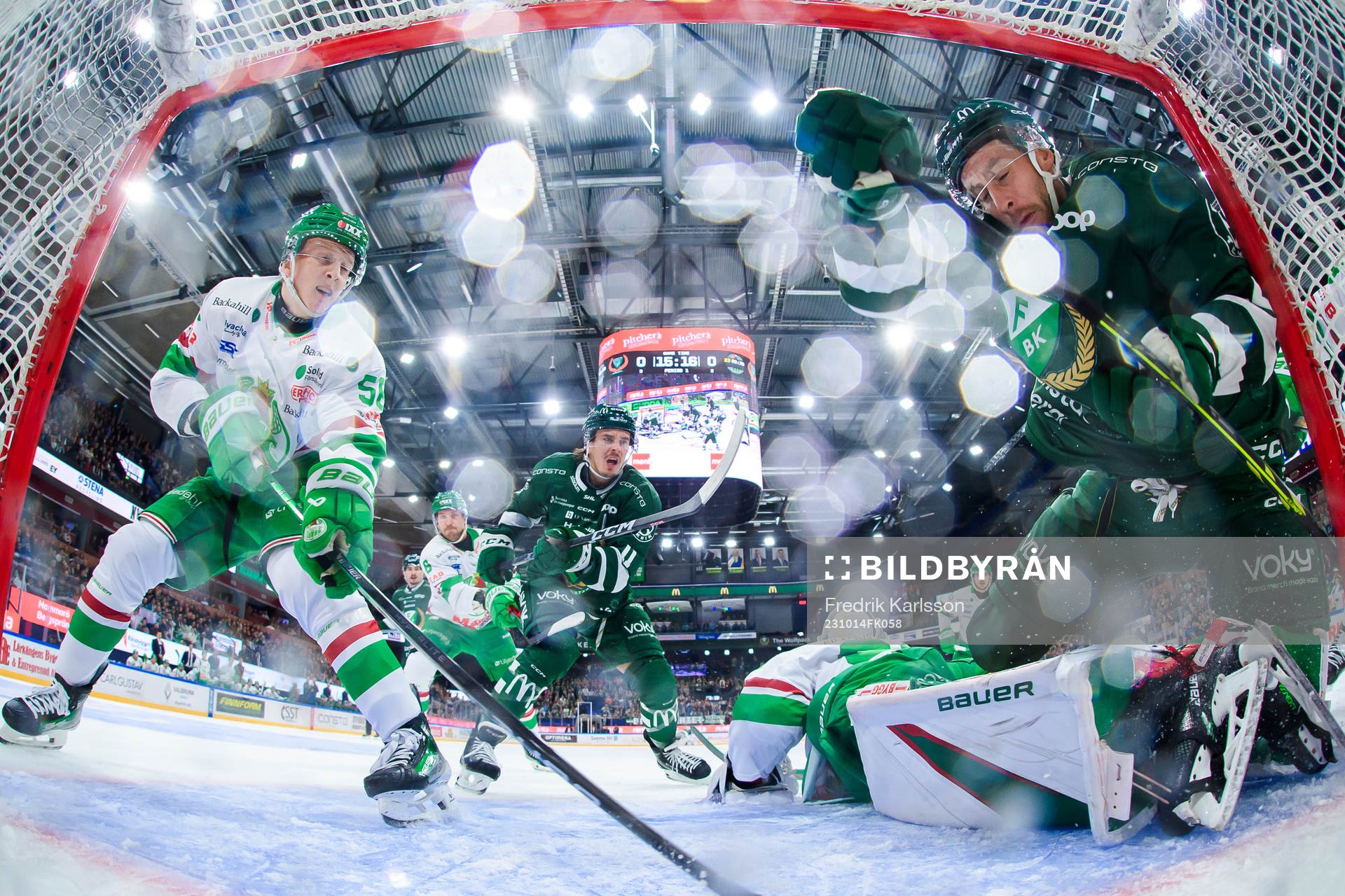 Rögles Adam Engström och Färjestads Joakim Nygård och