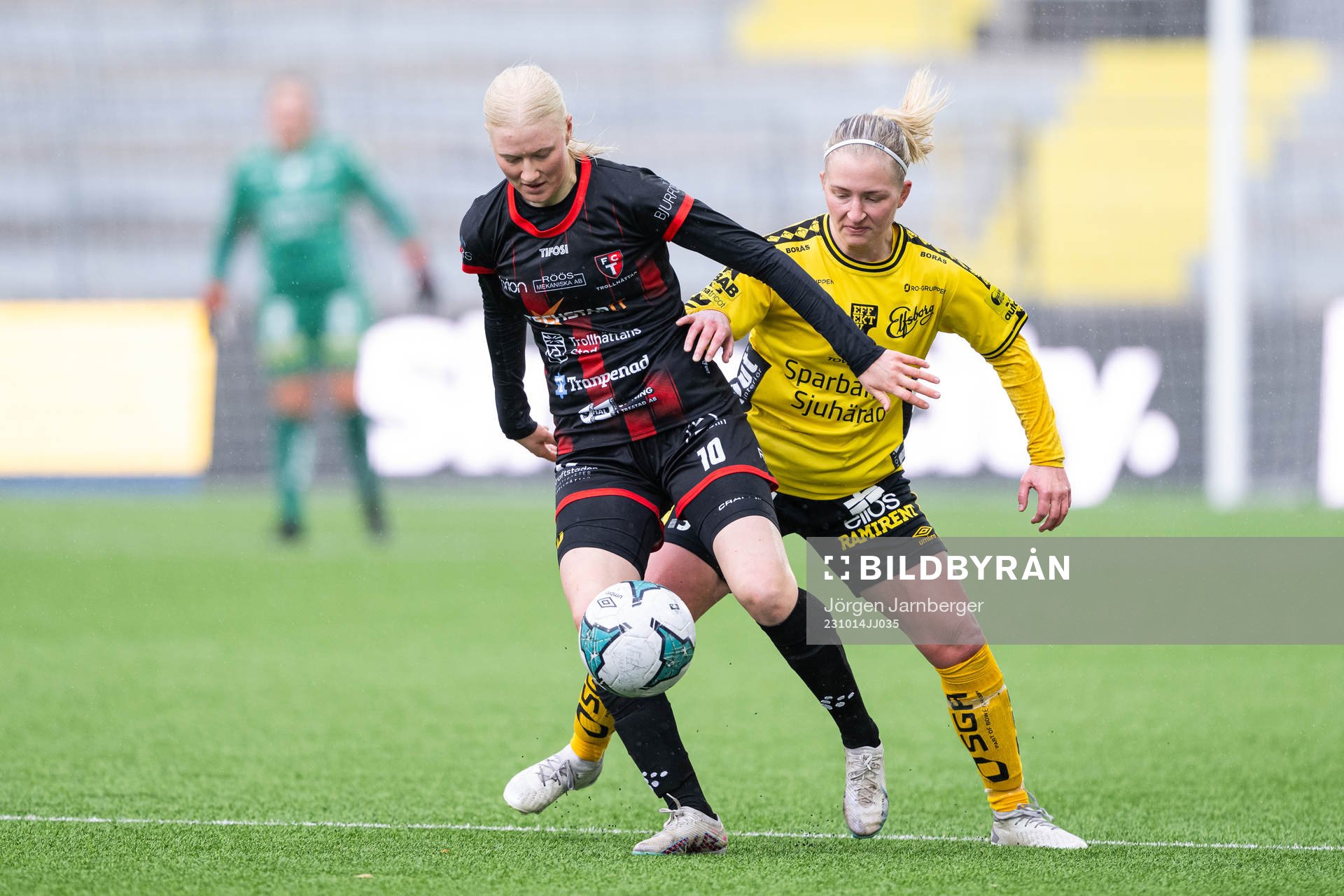 FC Trollhättan s Amanda Aronsson och Elfsborgs Fanny