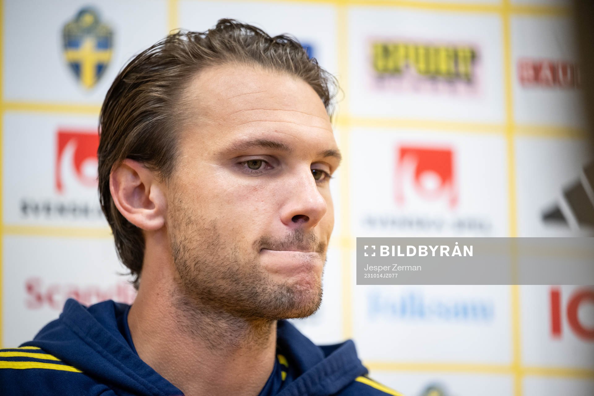 Albin Ekdal of the Swedish football national team in the mixed zone on October 14, 2023 in Stockholm. 