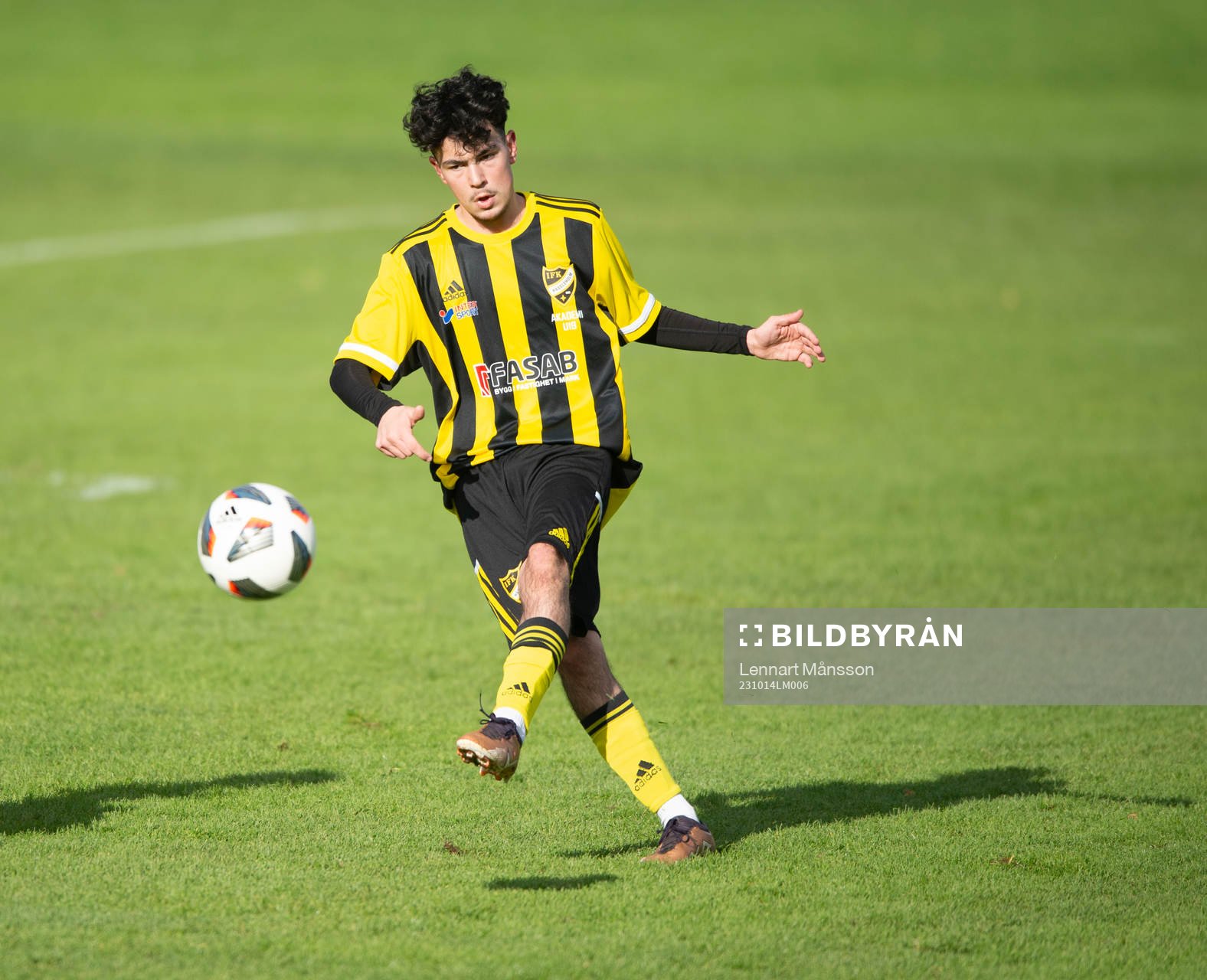 IFK Hässleholms Albion Dibrani i matchen i div. 1 för