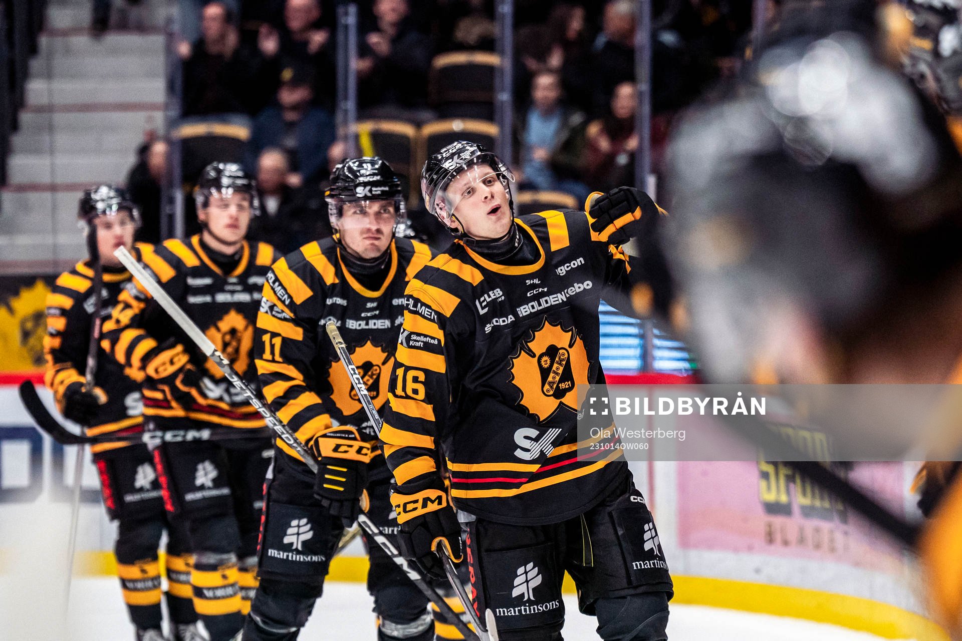 Skellefteås Linus Lindström jublar