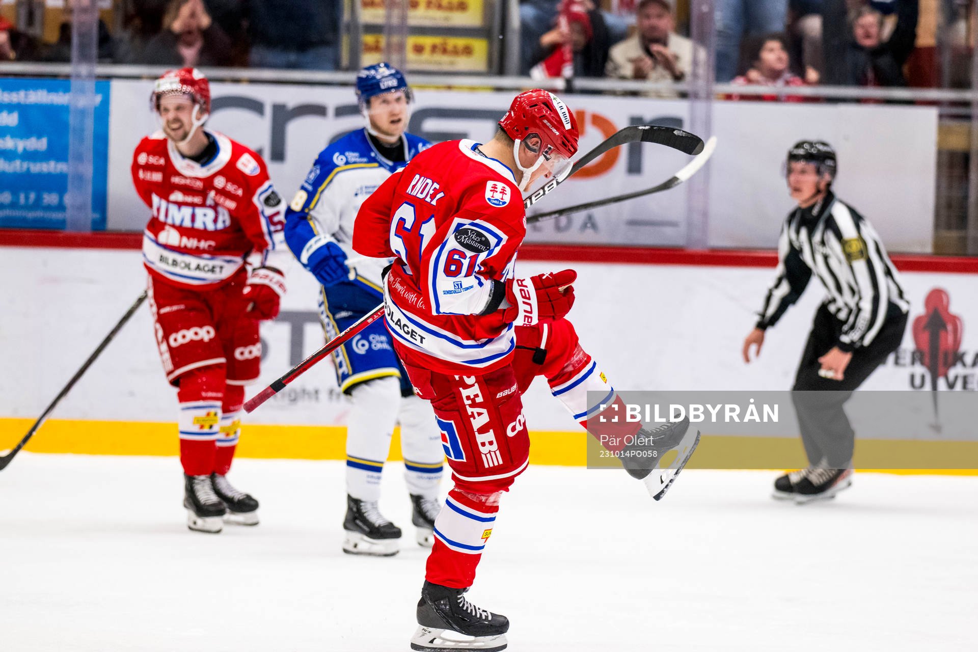 Timrås Axel Rindell jublar 1-0