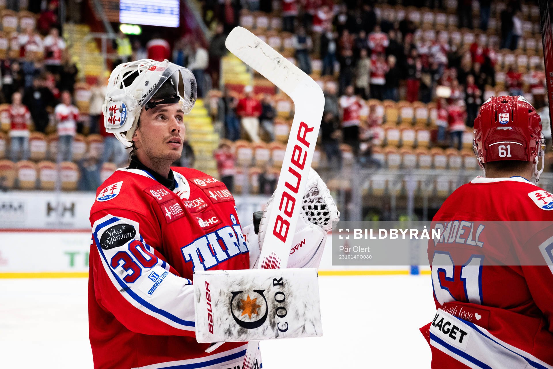 Timrås målvakt Jacob Johansson jublar