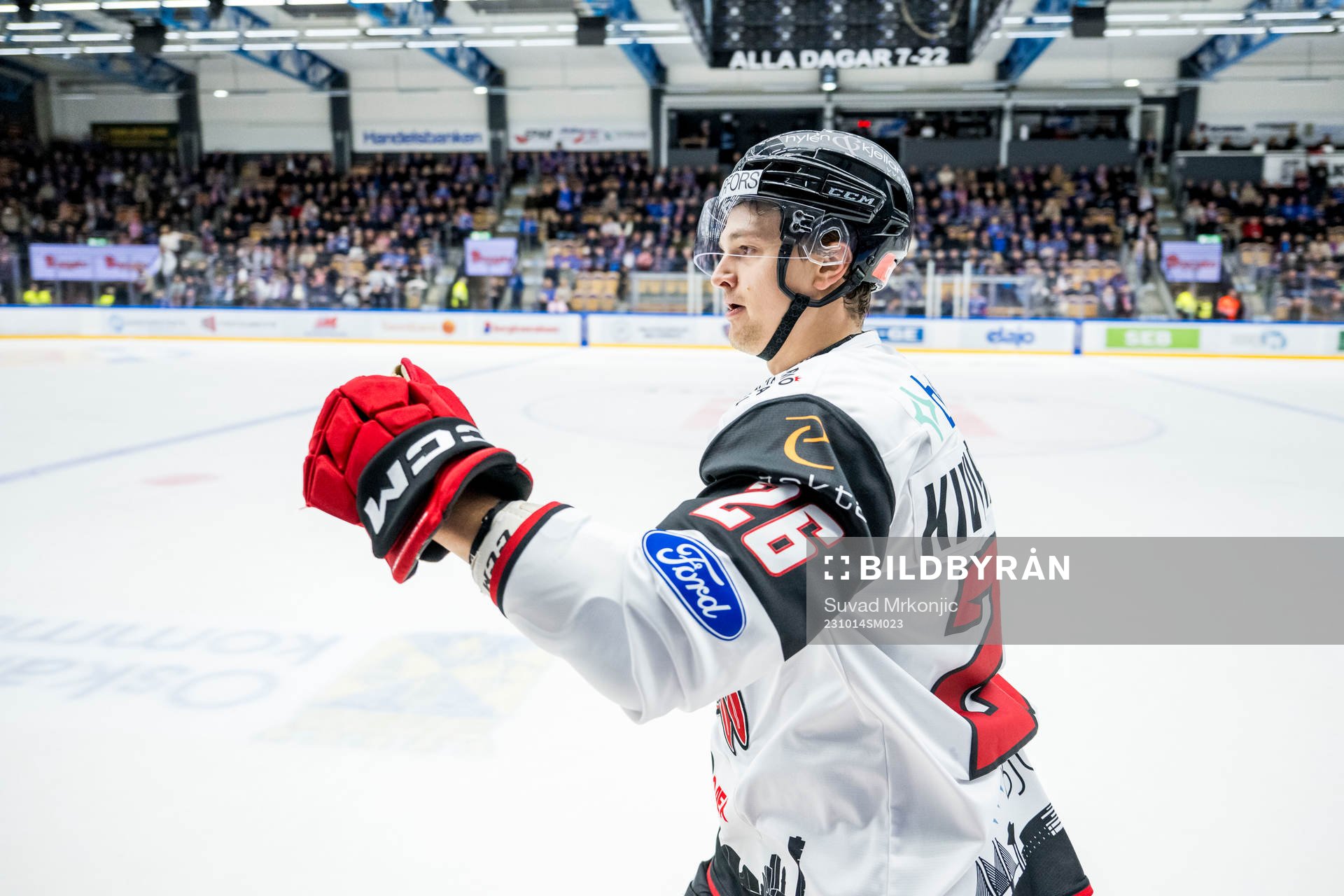 Malmö Redhawks Teemu Kivihalme jublar