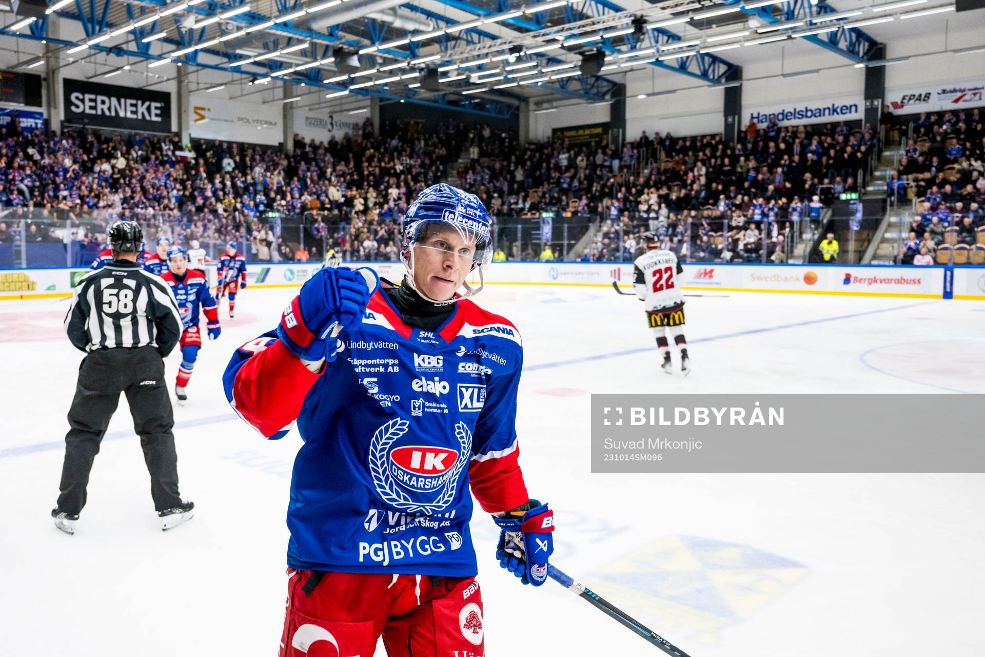 IK Oskarshamns Olli Palola jublar
