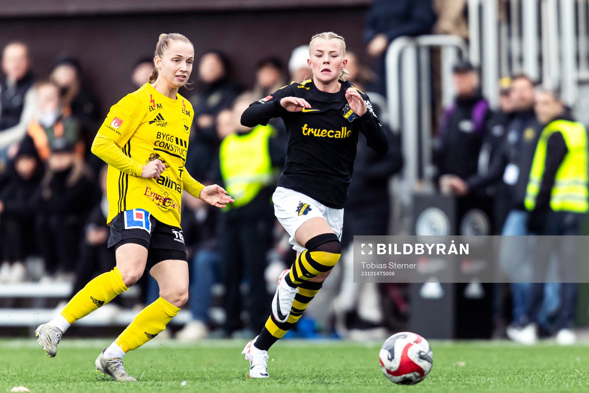 Gamla Upsalas Malin Forssner och AIKs Matilda Nildén