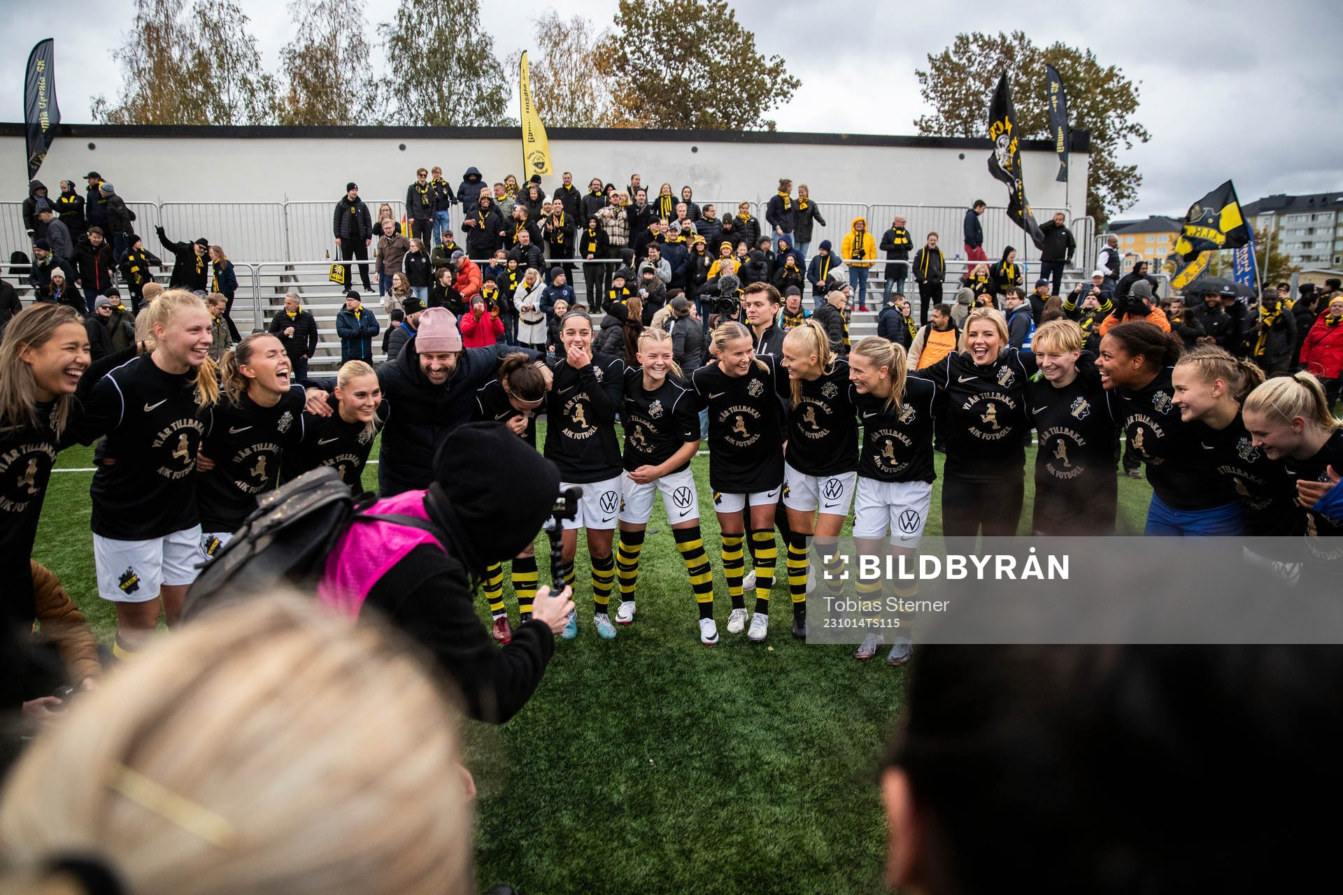 AIKs spelare jublar