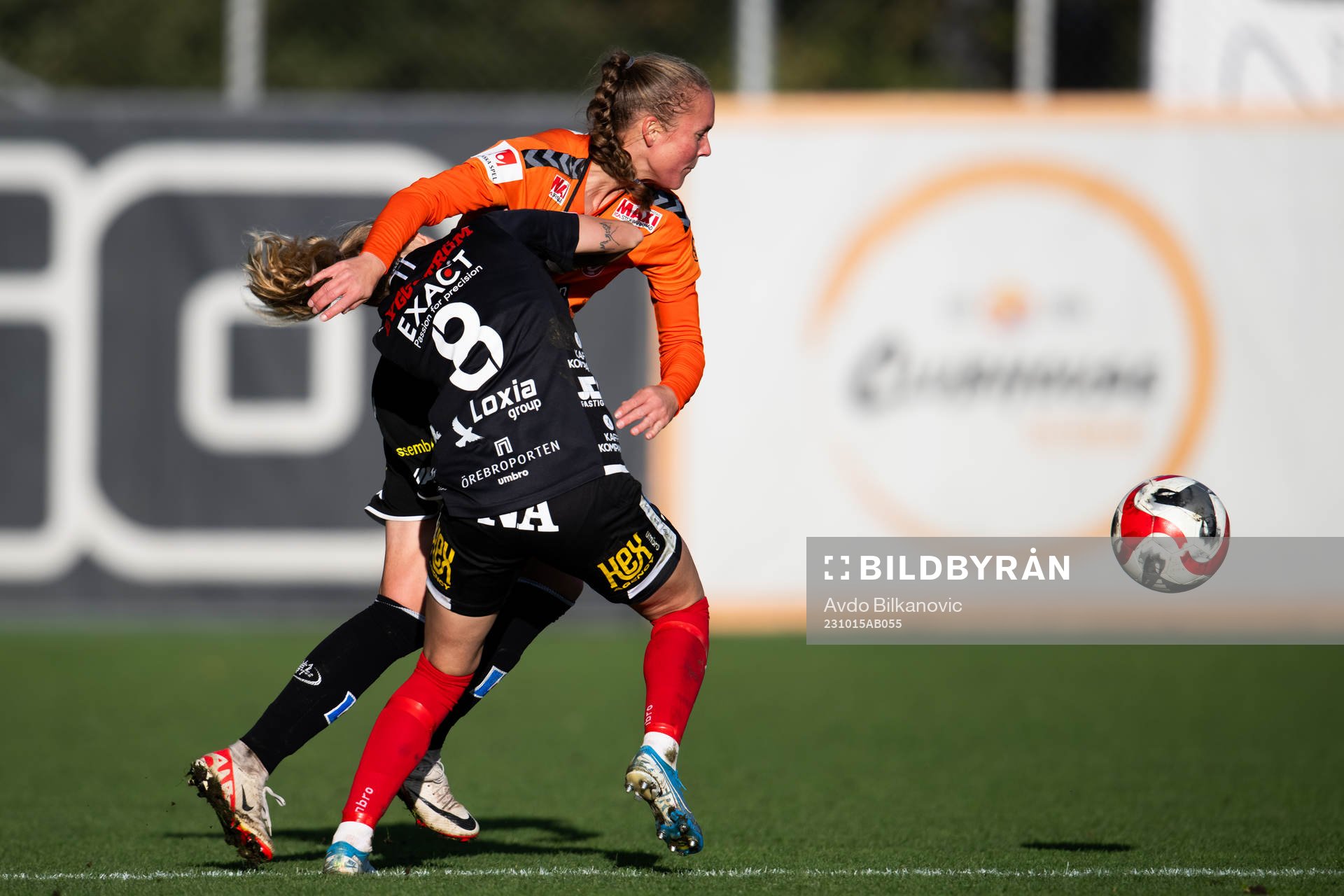 Kristianstads Therese Ivarsson och Örebros Nathalie Hoff