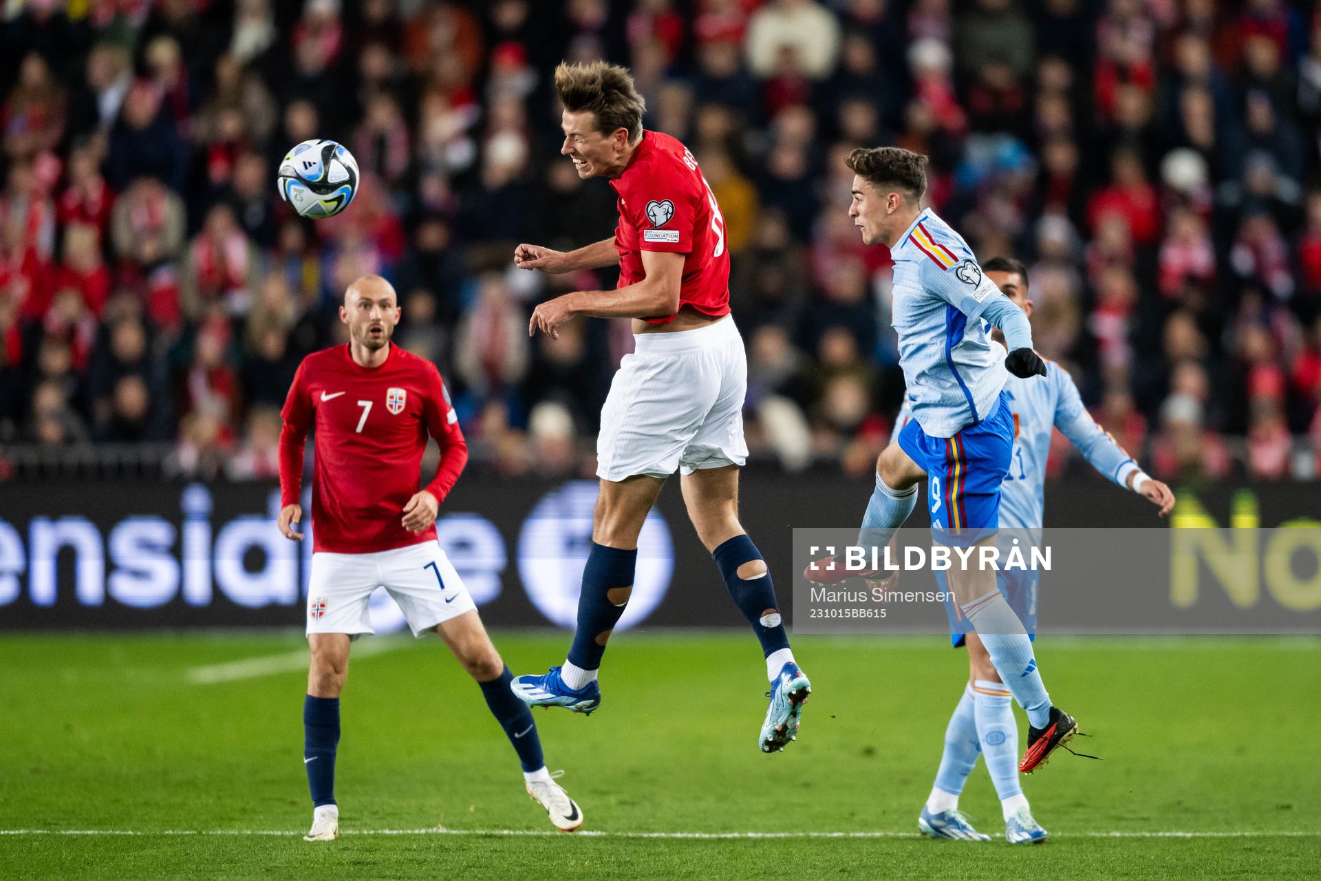 Sander Berge of Norway and Gavi of Spain