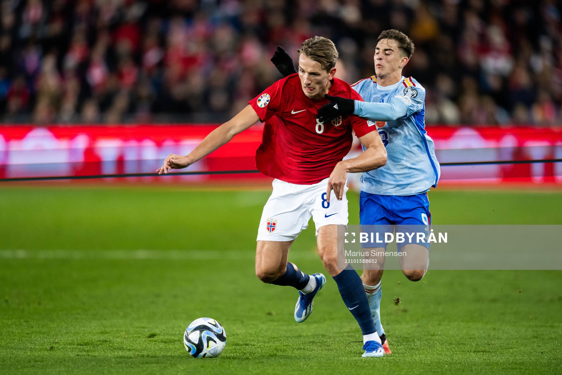 Sander Berge of Norway and Gavi of Spain