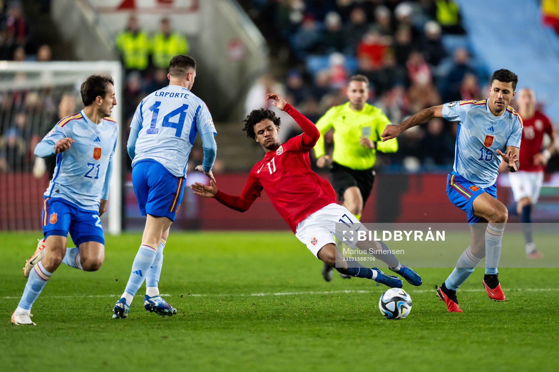 Oscar Bobb of Norway and Rodri of Spain