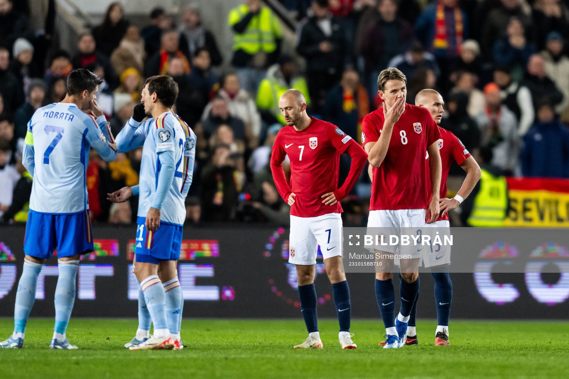 Fredrik Aursnes, Sander Berge and Leo Østigård of Norway