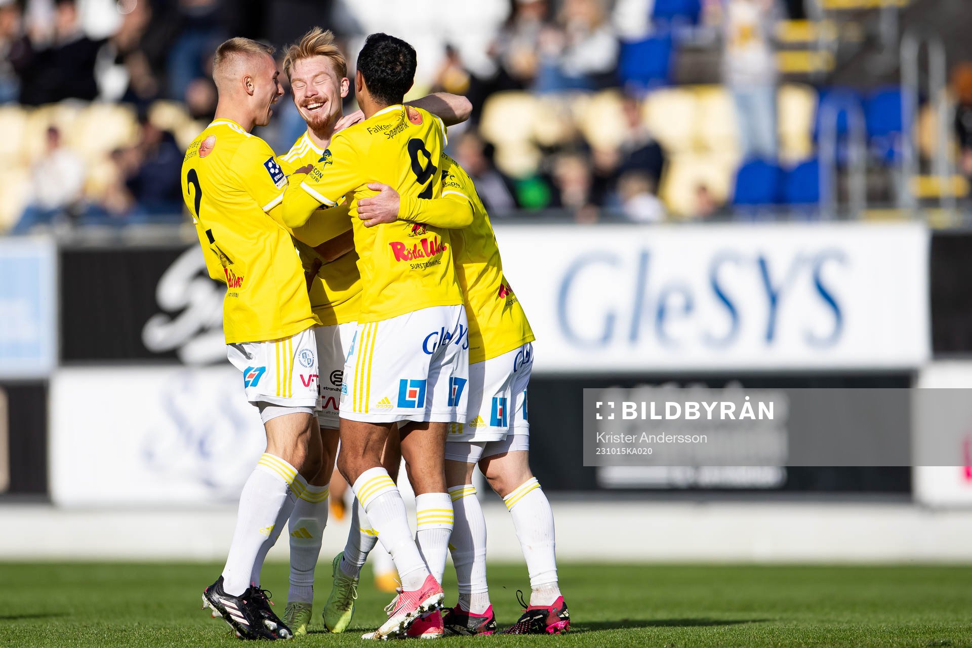 Falkenbergs spelare jublar