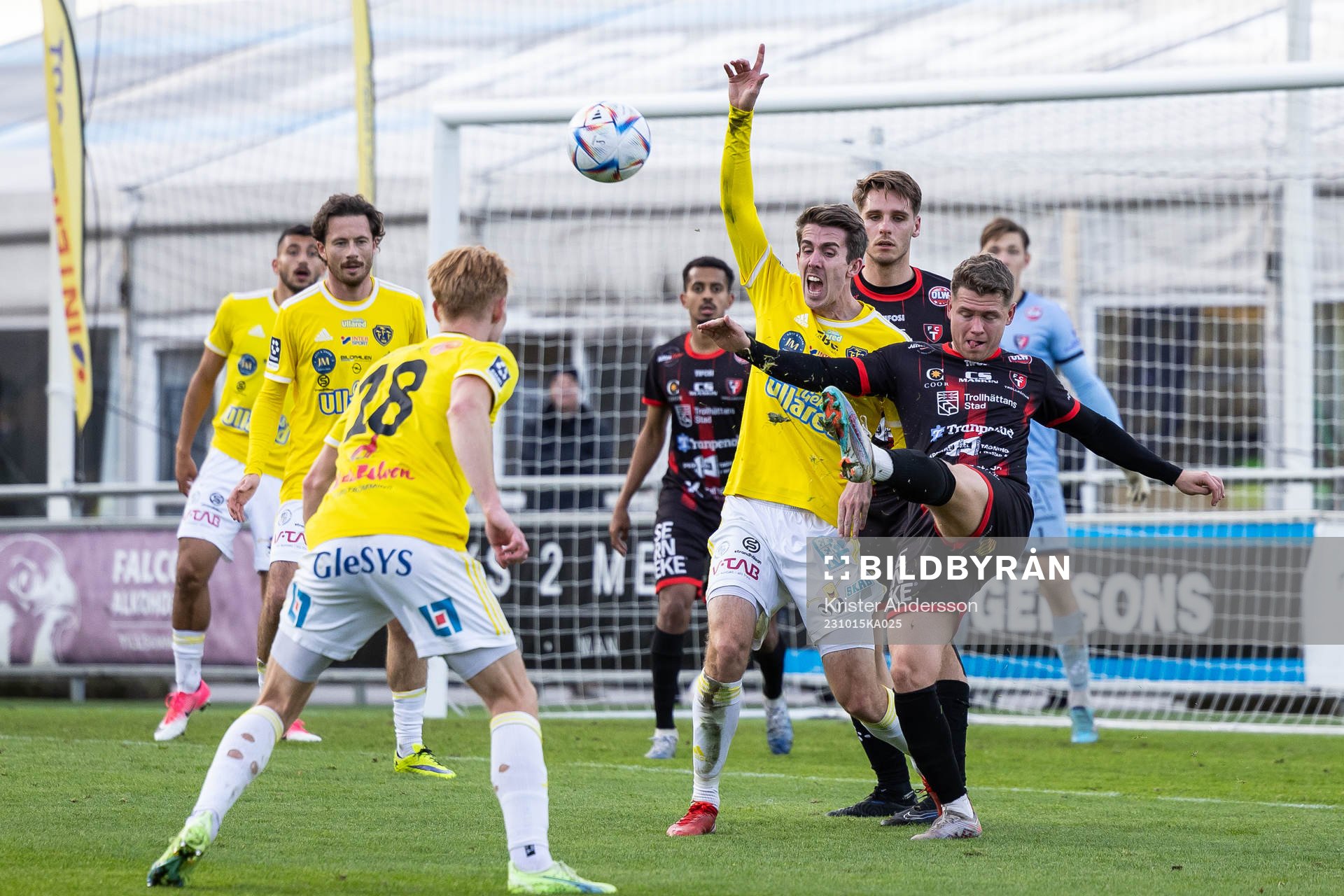 Falkenbergs Adam Eriksson och Trollhättans Samuel Rundqvist