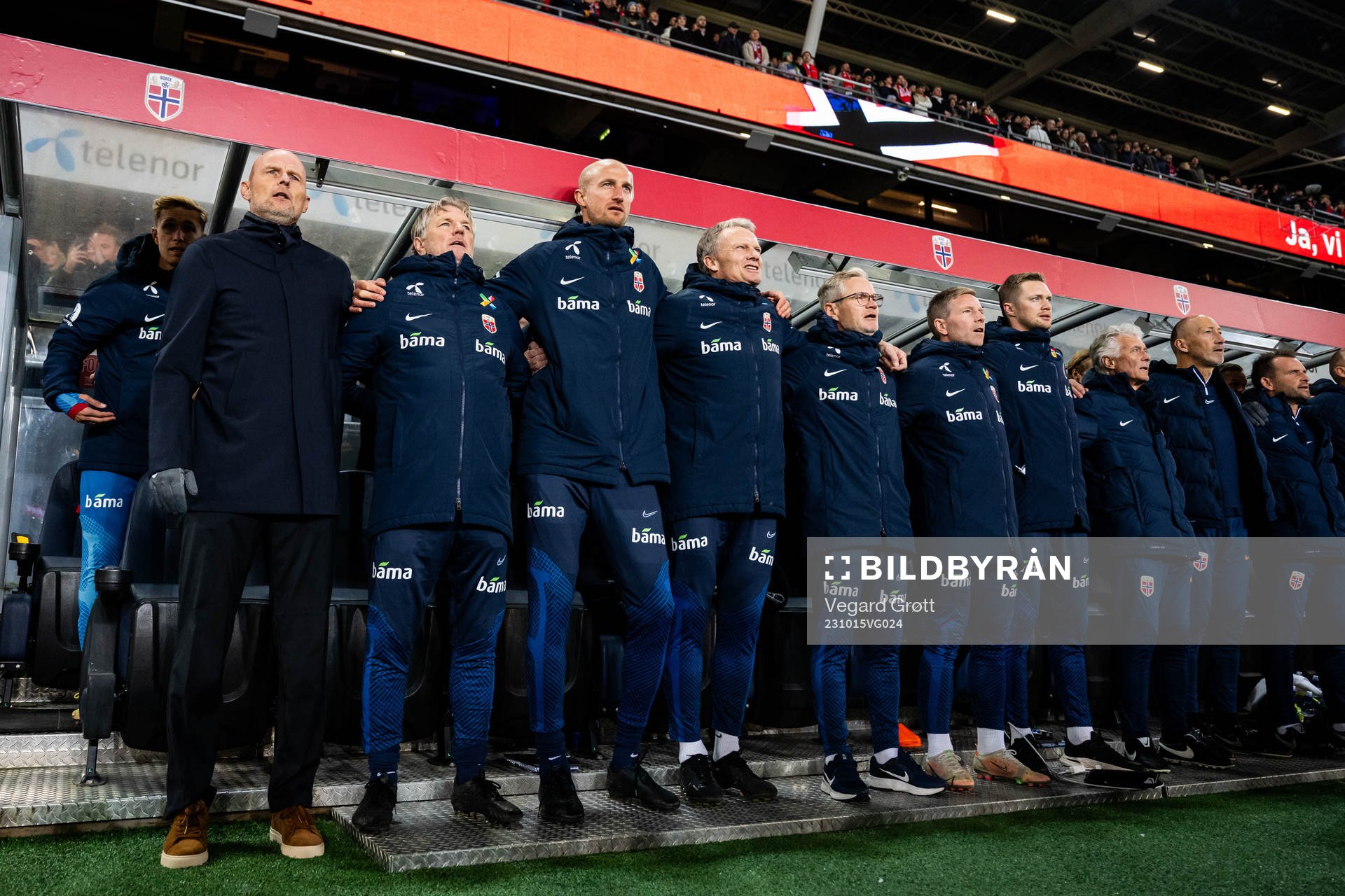 Head coach Ståle Solbakken, assistant coach Kent