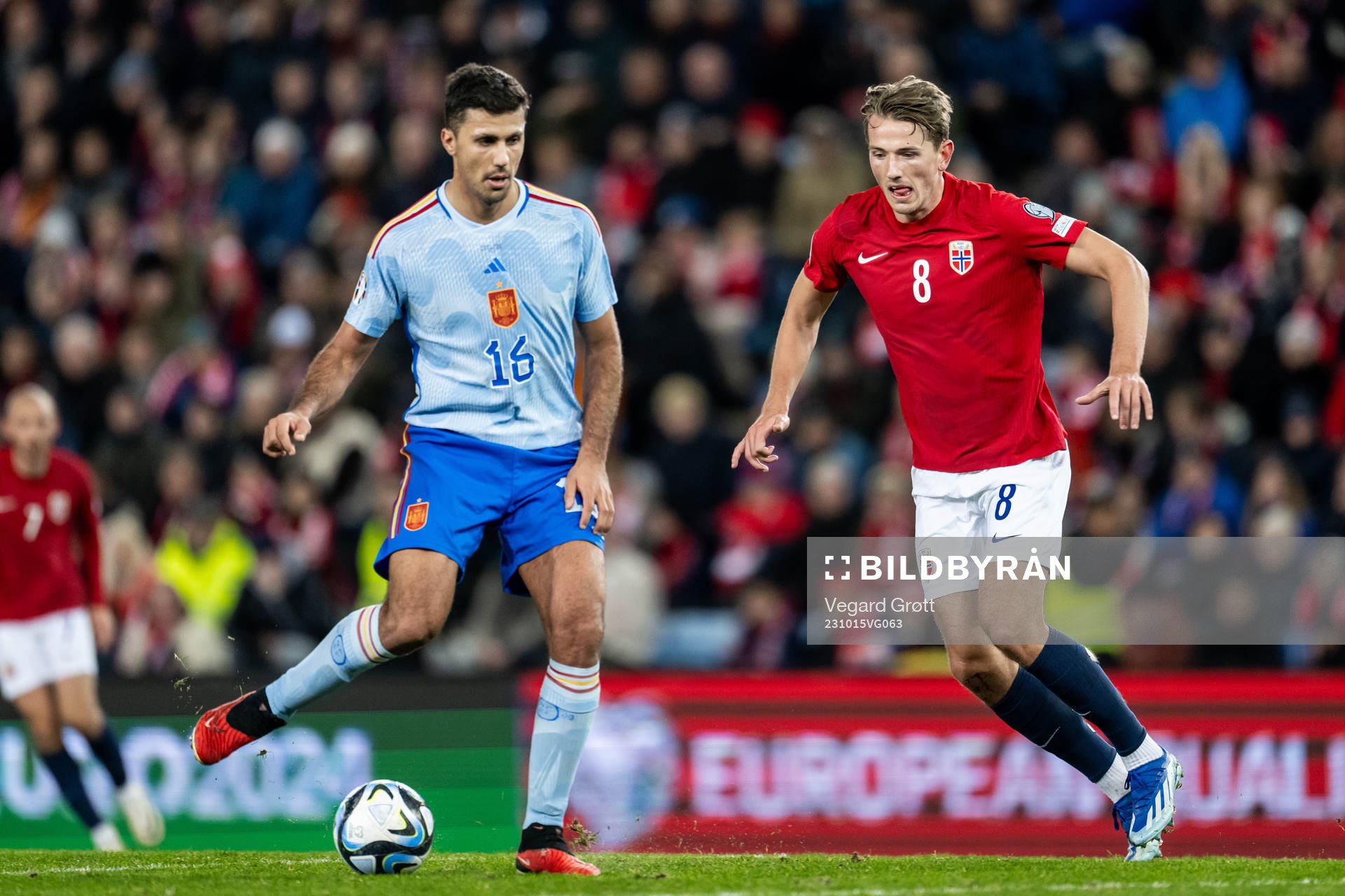 Rodri of Spain and Sander Berge of Norway