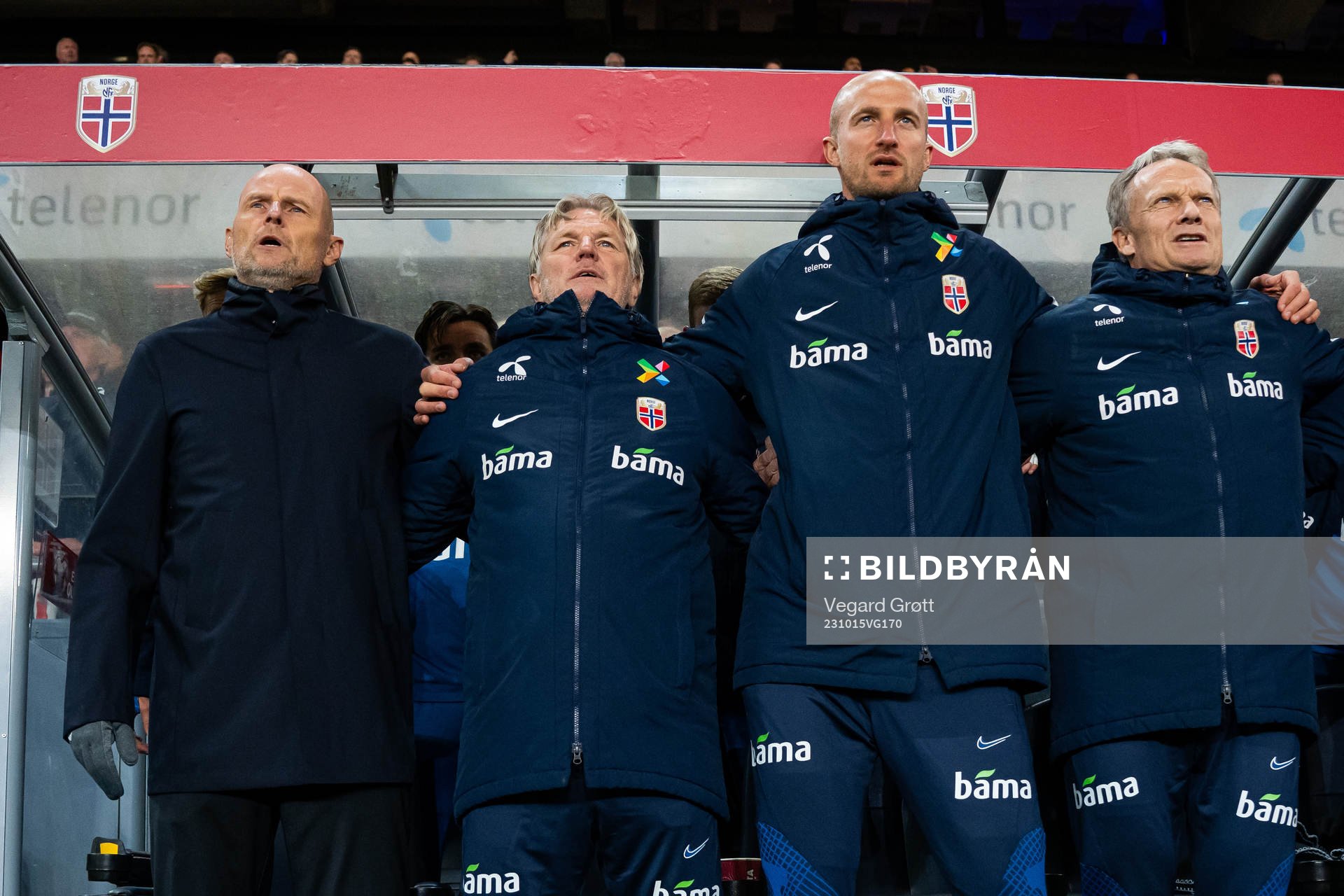 Head coach Ståle Solbakken, assistant coach Kent