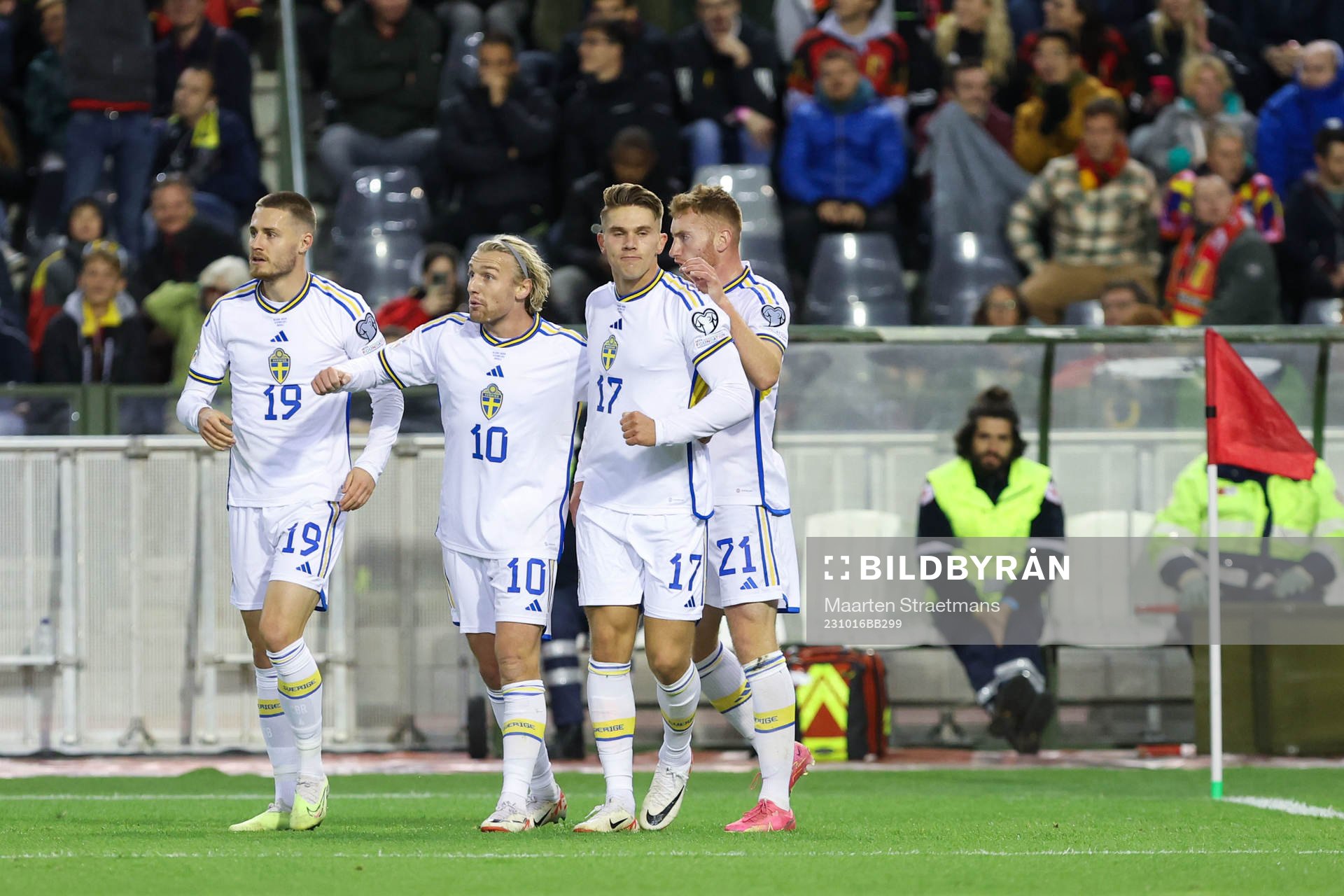 Viktor Gyokeres of Sweden scores the  0-1 goal and