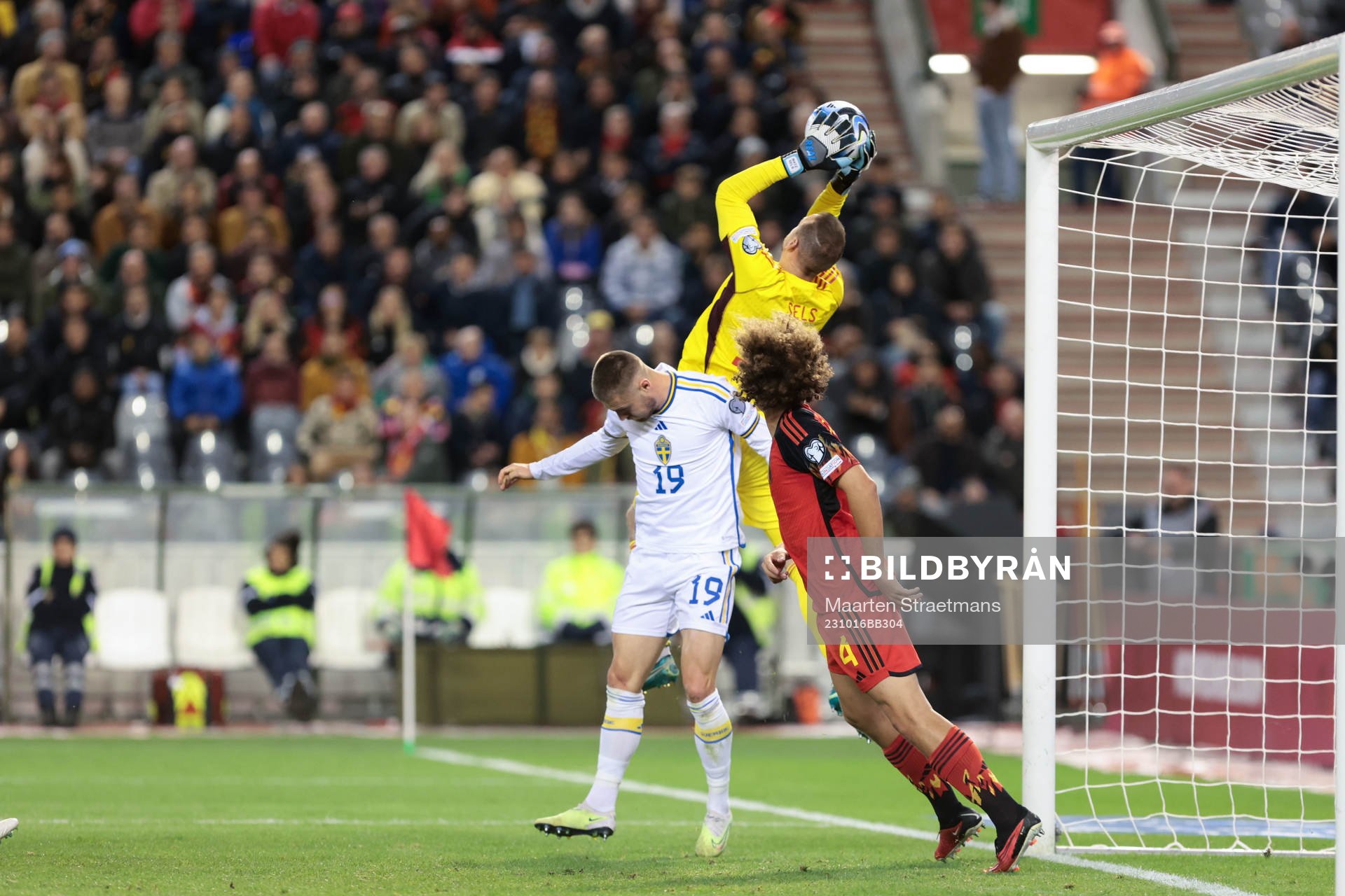 Mattias Svanberg of Sweden and Wout Faes of Belgium