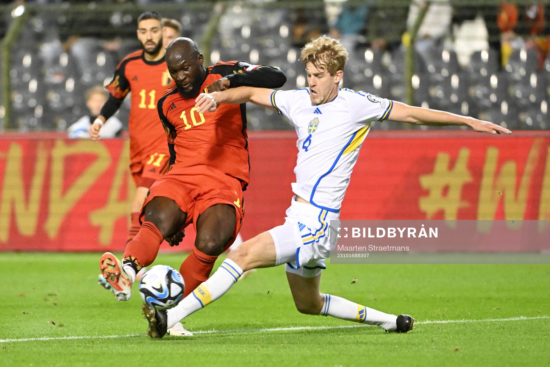 Romelu Lukaku of Belgium battles for the ball with Filip