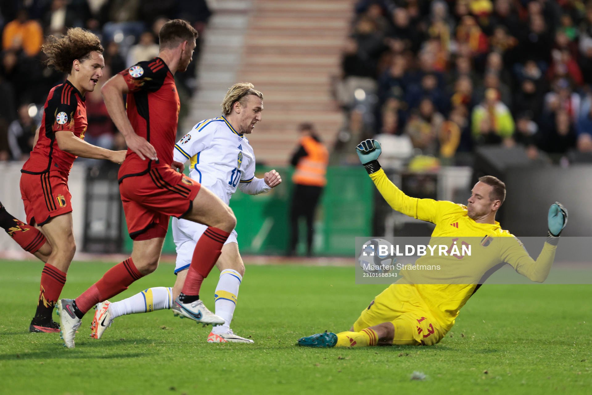 Emil Forsberg of Sweden attempts to make a goal