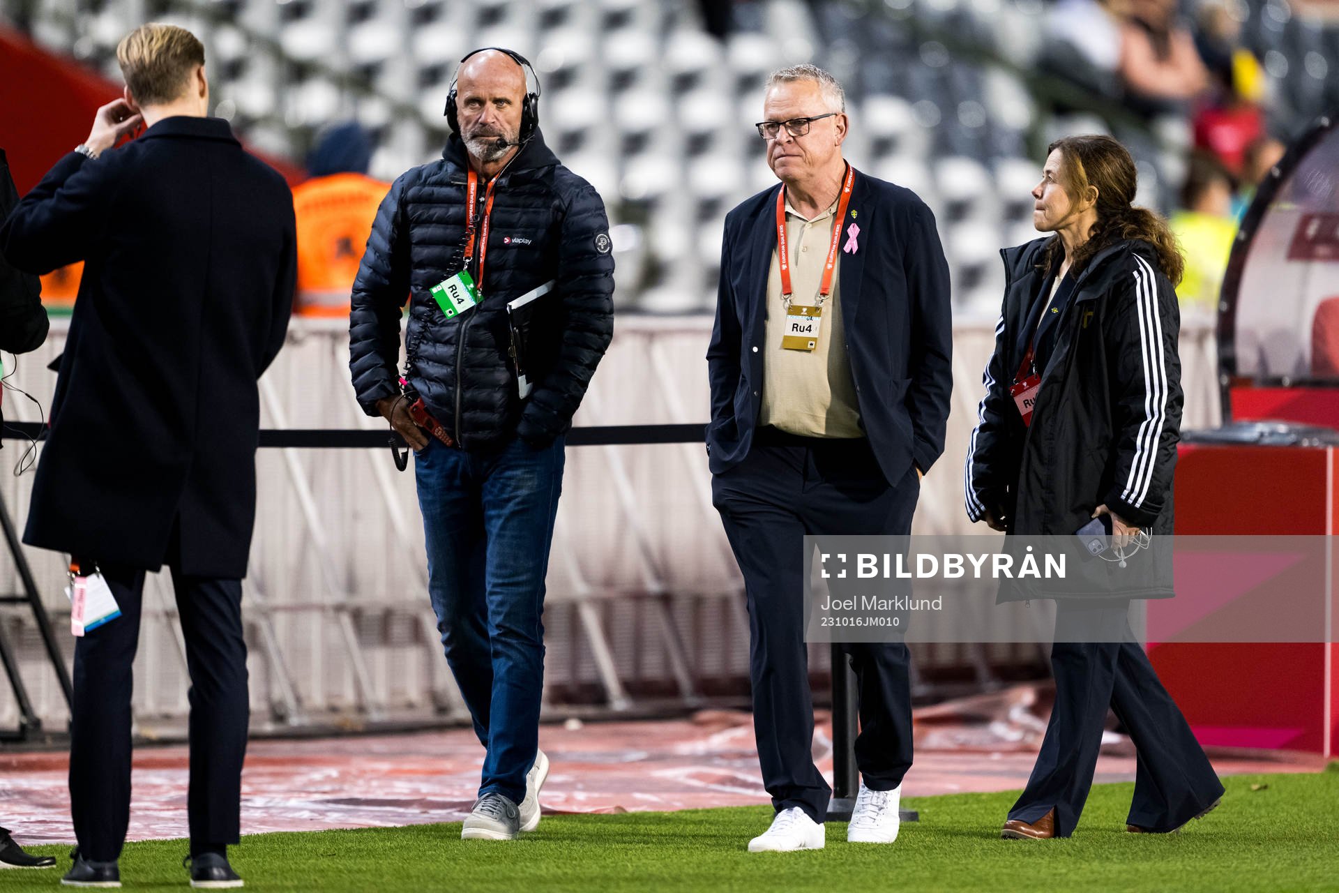 Head coach Janne Andersson of Sweden and media officer