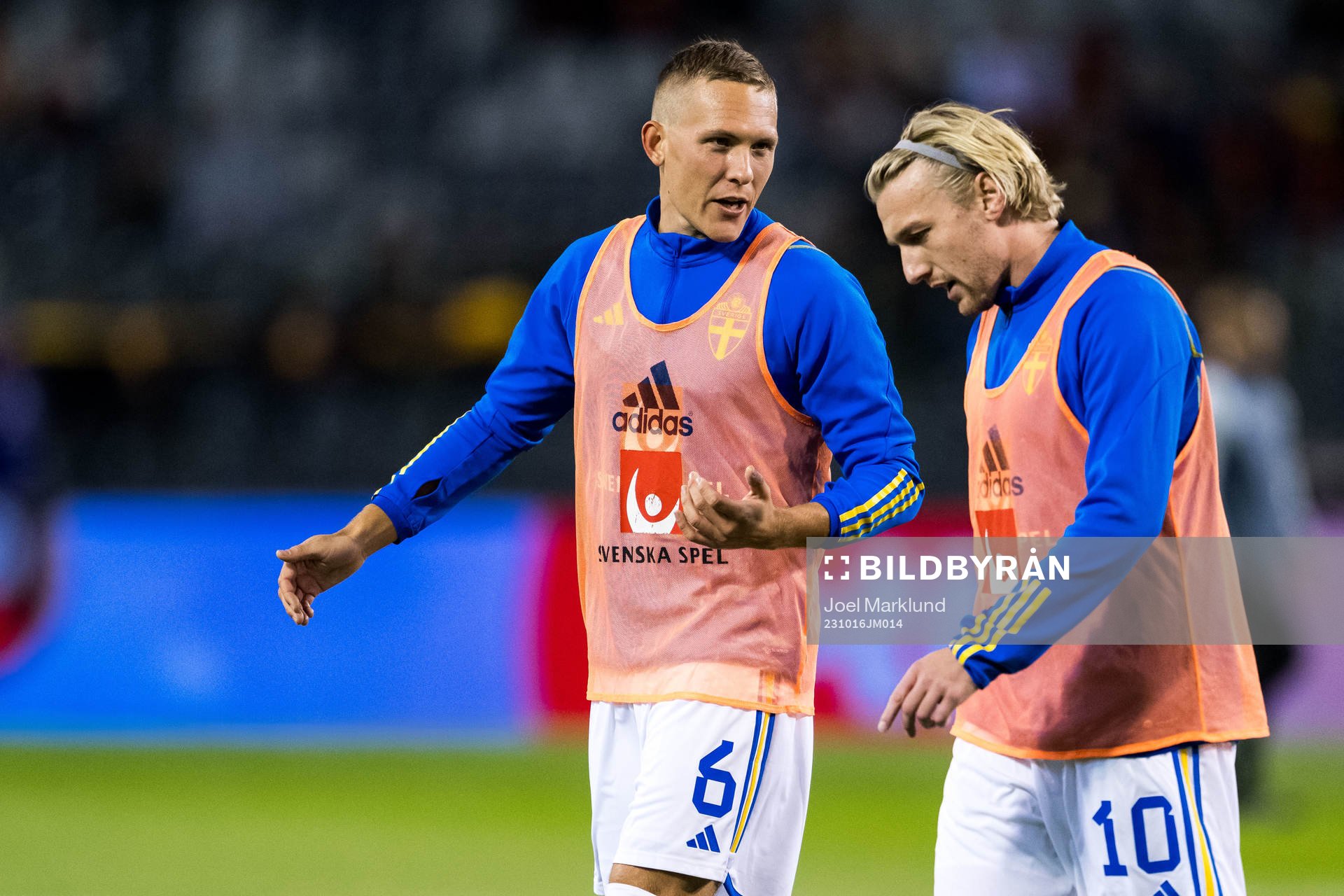 Ludwig Augustinsson and Emil Forsberg of Sweden