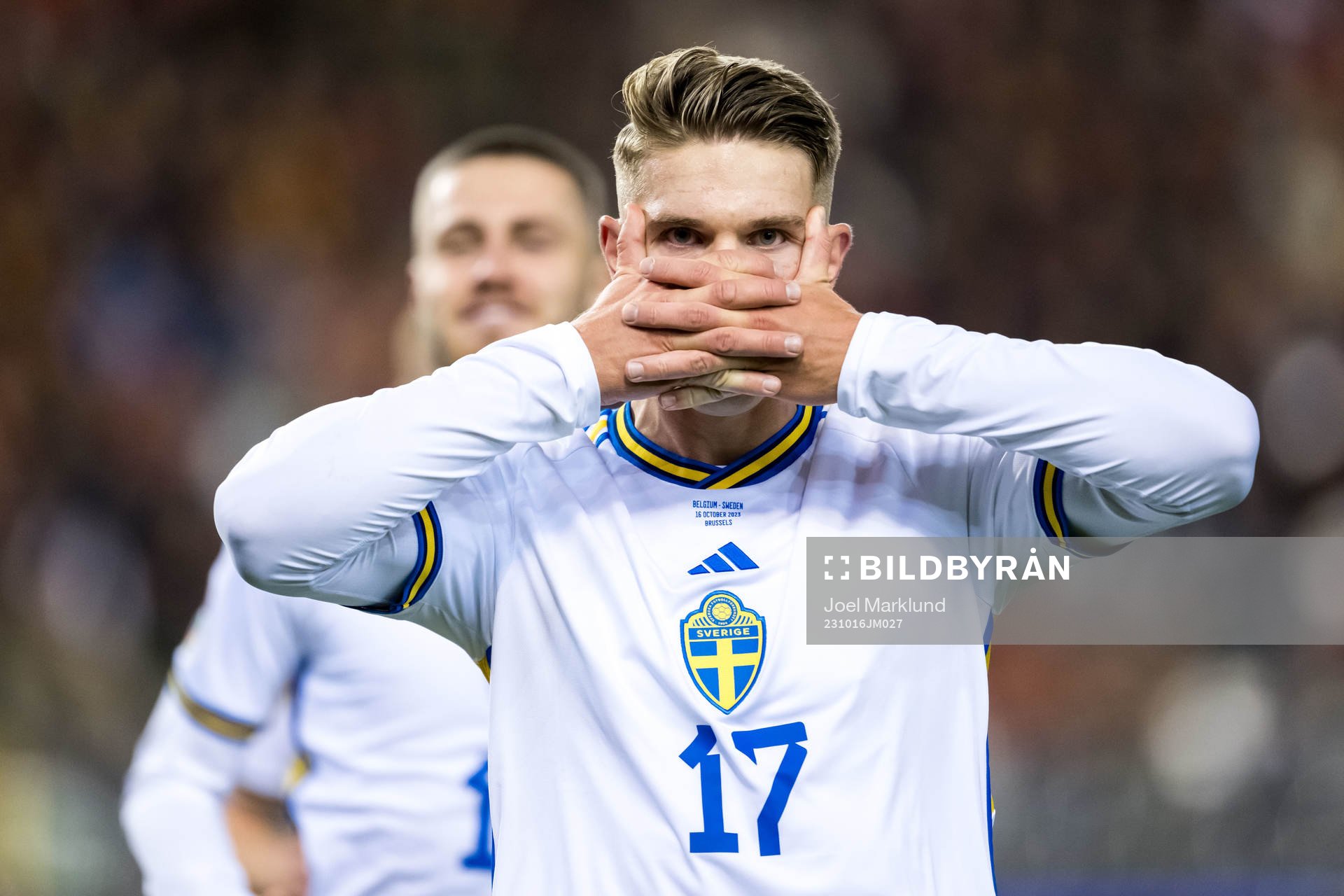 Viktor Gyökeres of Sweden celebrates scoring 0-1