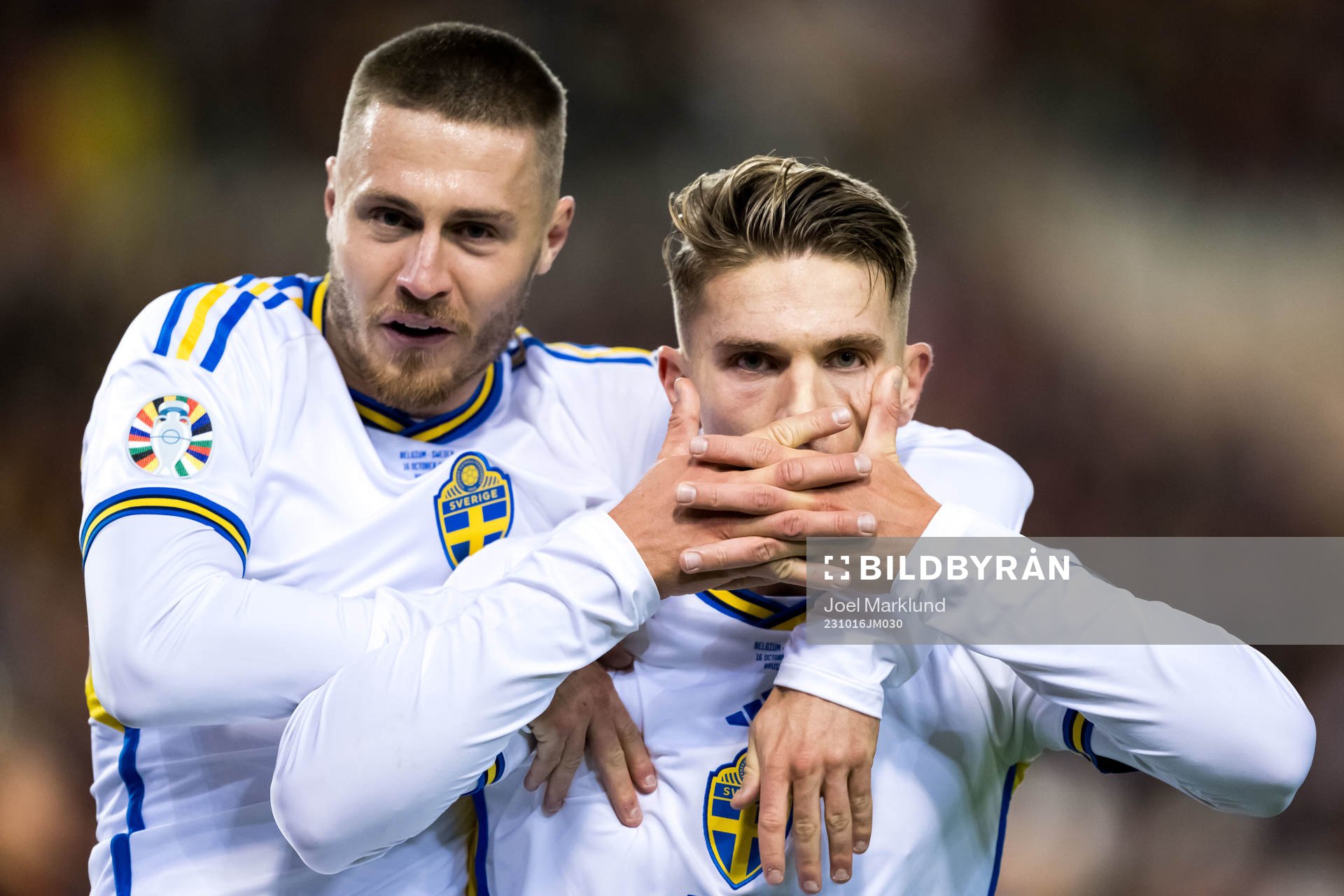 Mattias Svanberg and Viktor Gyökeres of Sweden celebrate