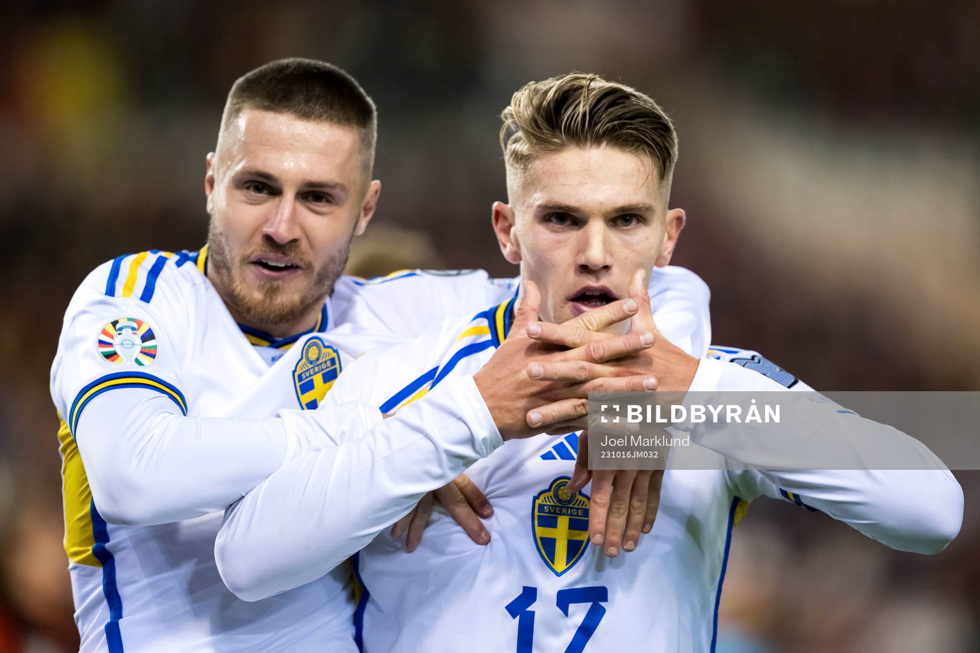 Mattias Svanberg and Viktor Gyökeres of Sweden celebrate