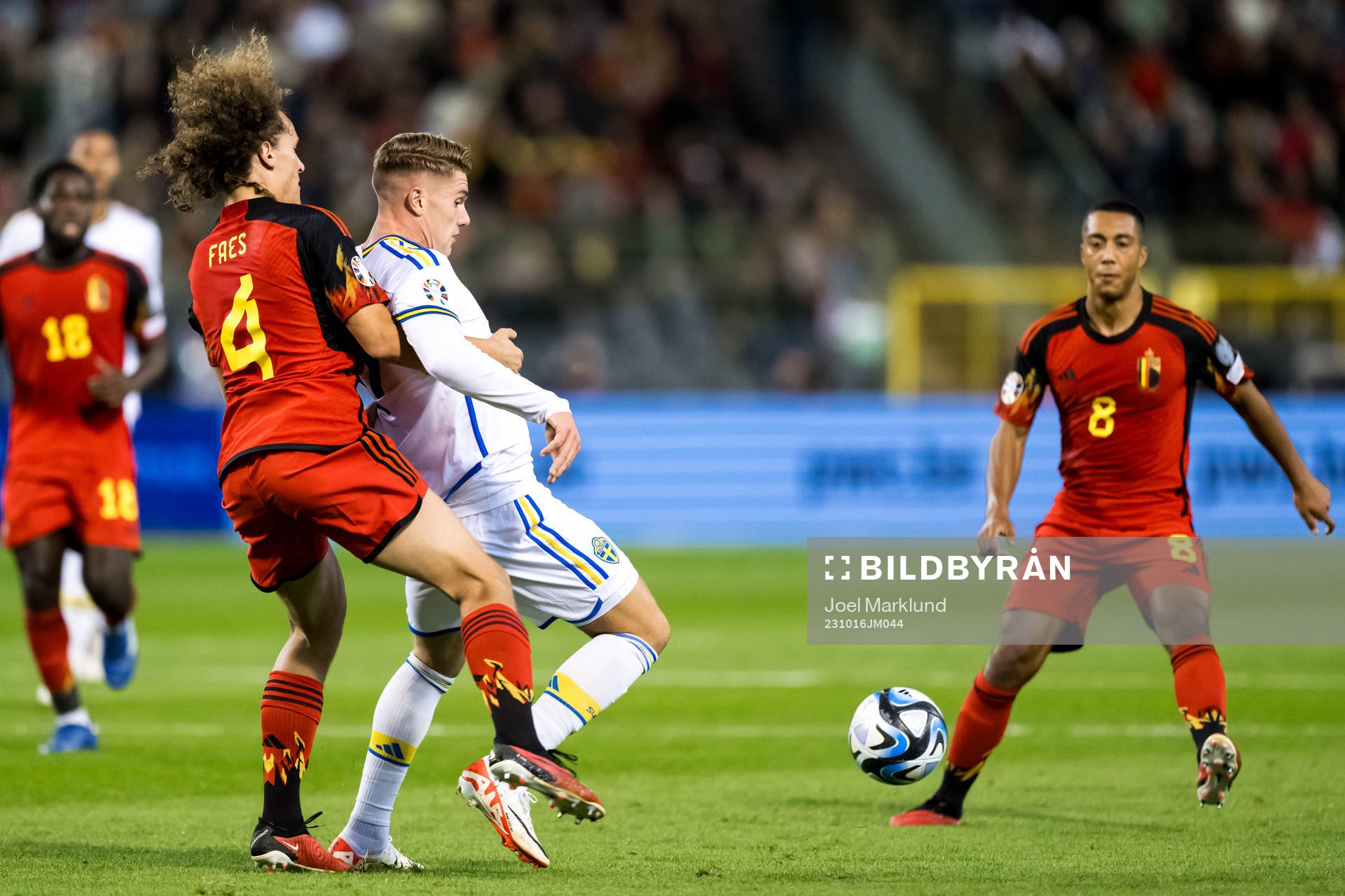 Wout Faes of Belgium and Viktor Gyökeres of Sweden