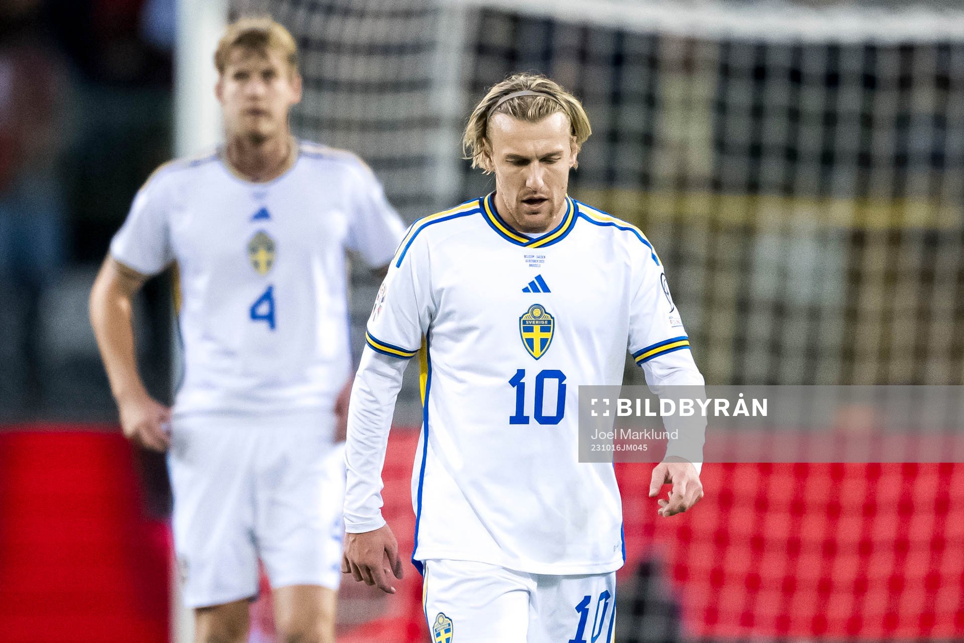 Emil Forsberg of Sweden looks dejected