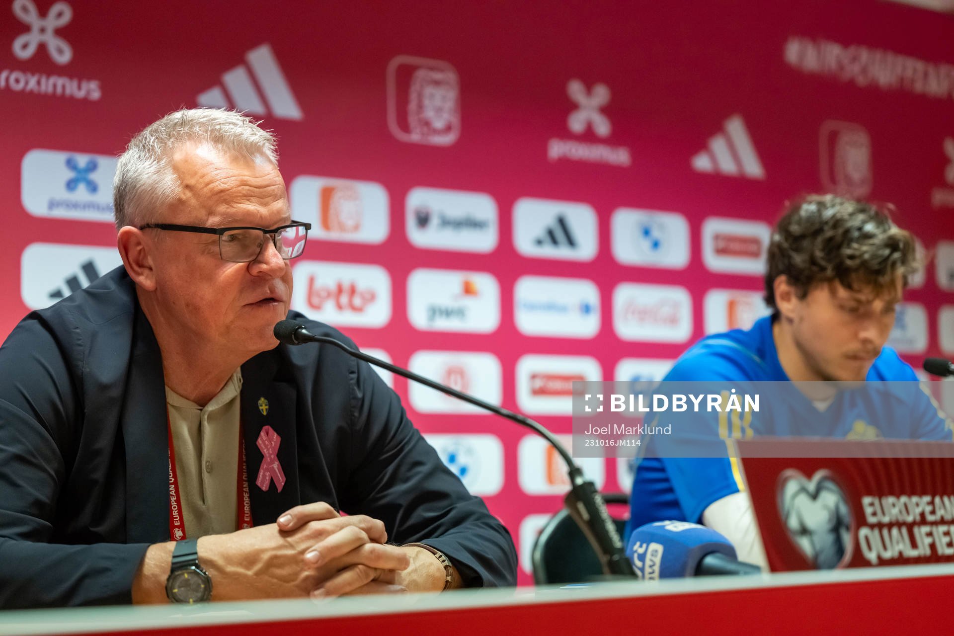 Head coach Janne Andersson and Victor Nilsson Lindelöf of