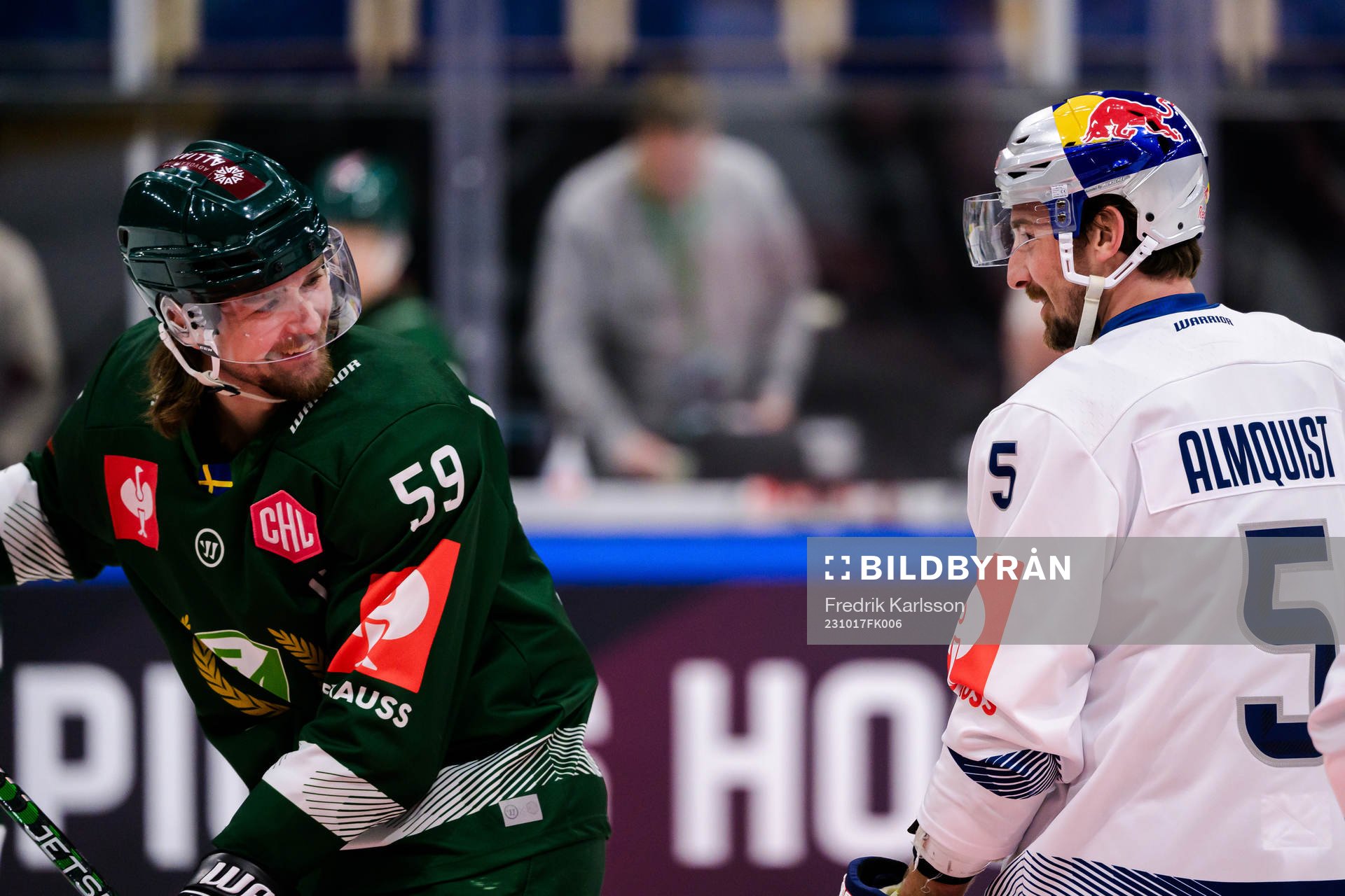 Linus Johansson of Färjestad and Adam Almquist of Munich