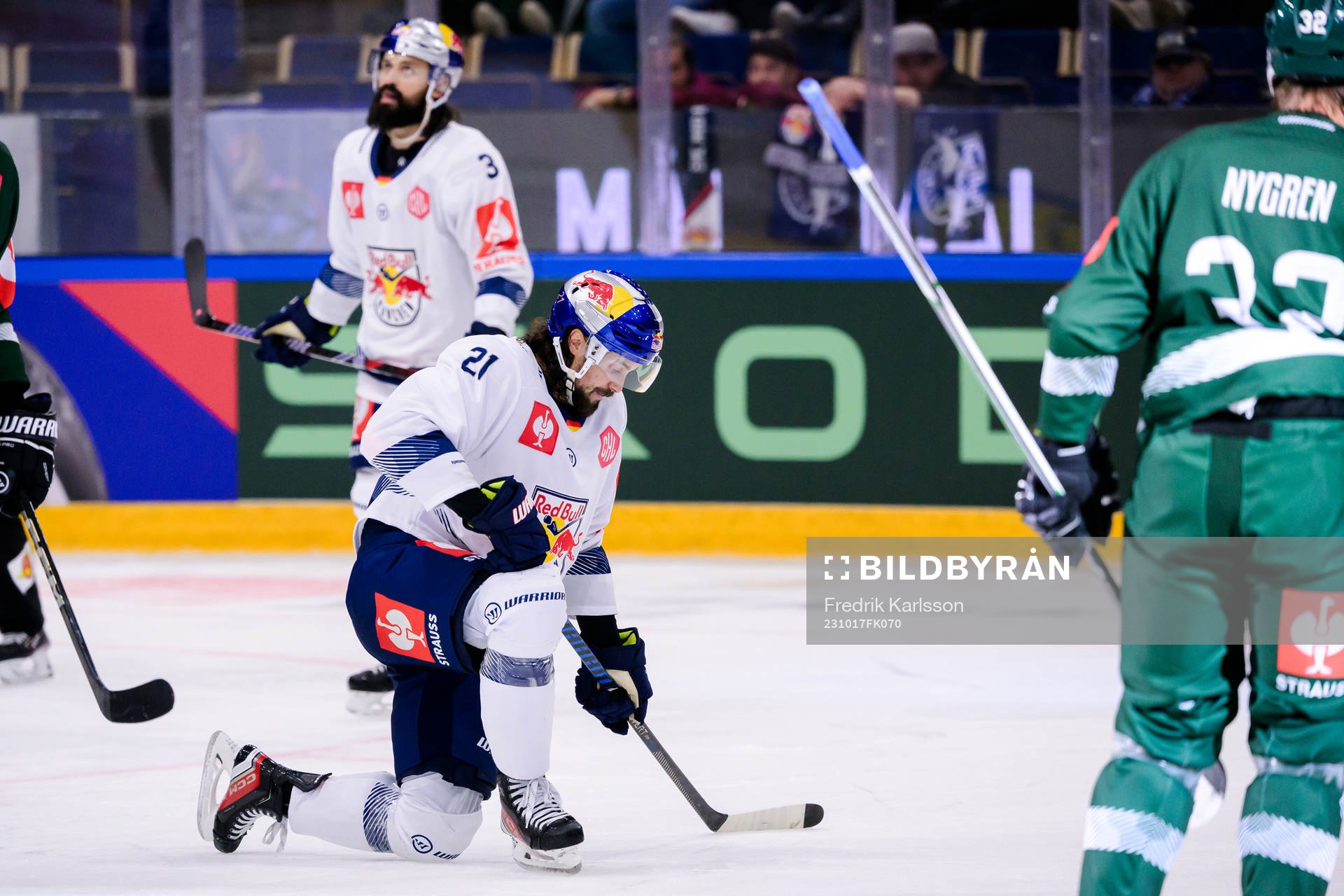 Nicolas Kraemmer of Munich looks dejected
