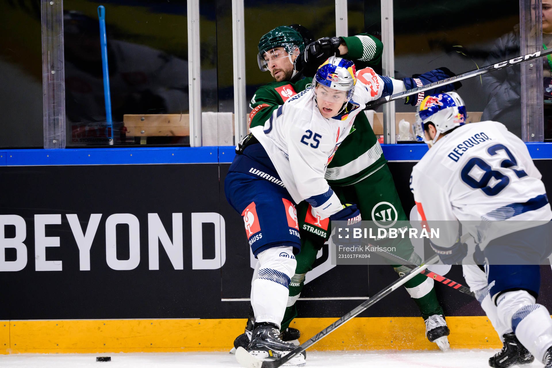 Jonathan Andersson of Färjestad and Johannes Krauss of
