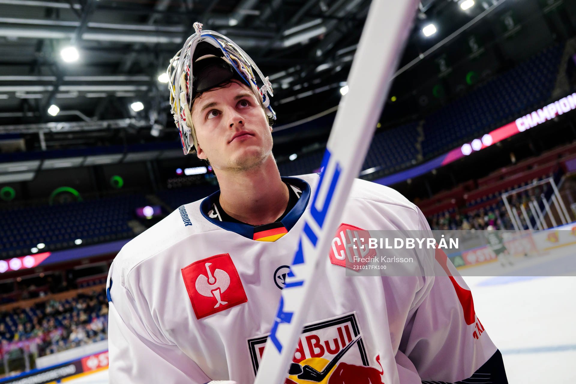 goaltender Daniel Allavena of Munich