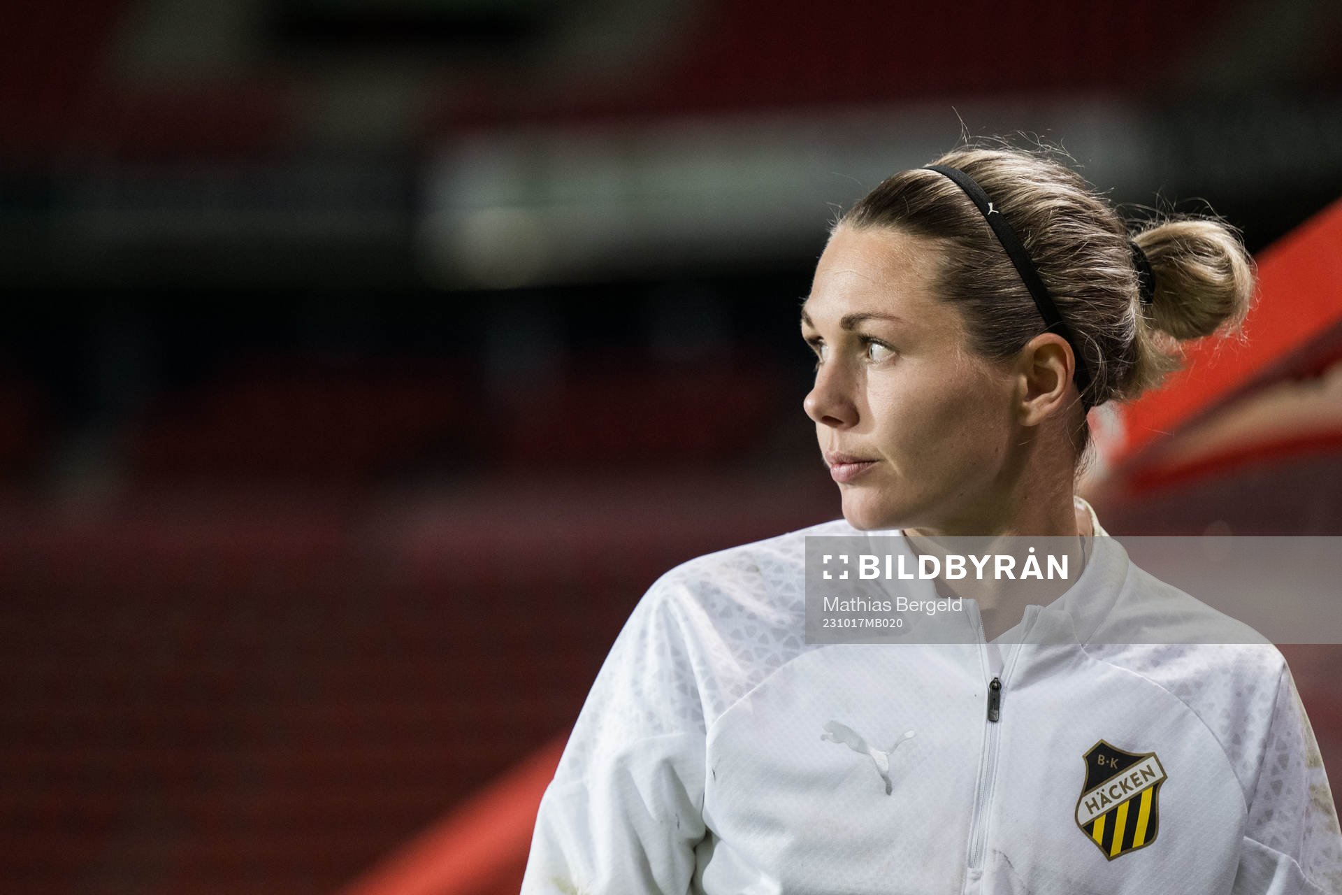 Goalkeeper Jennifer Falk