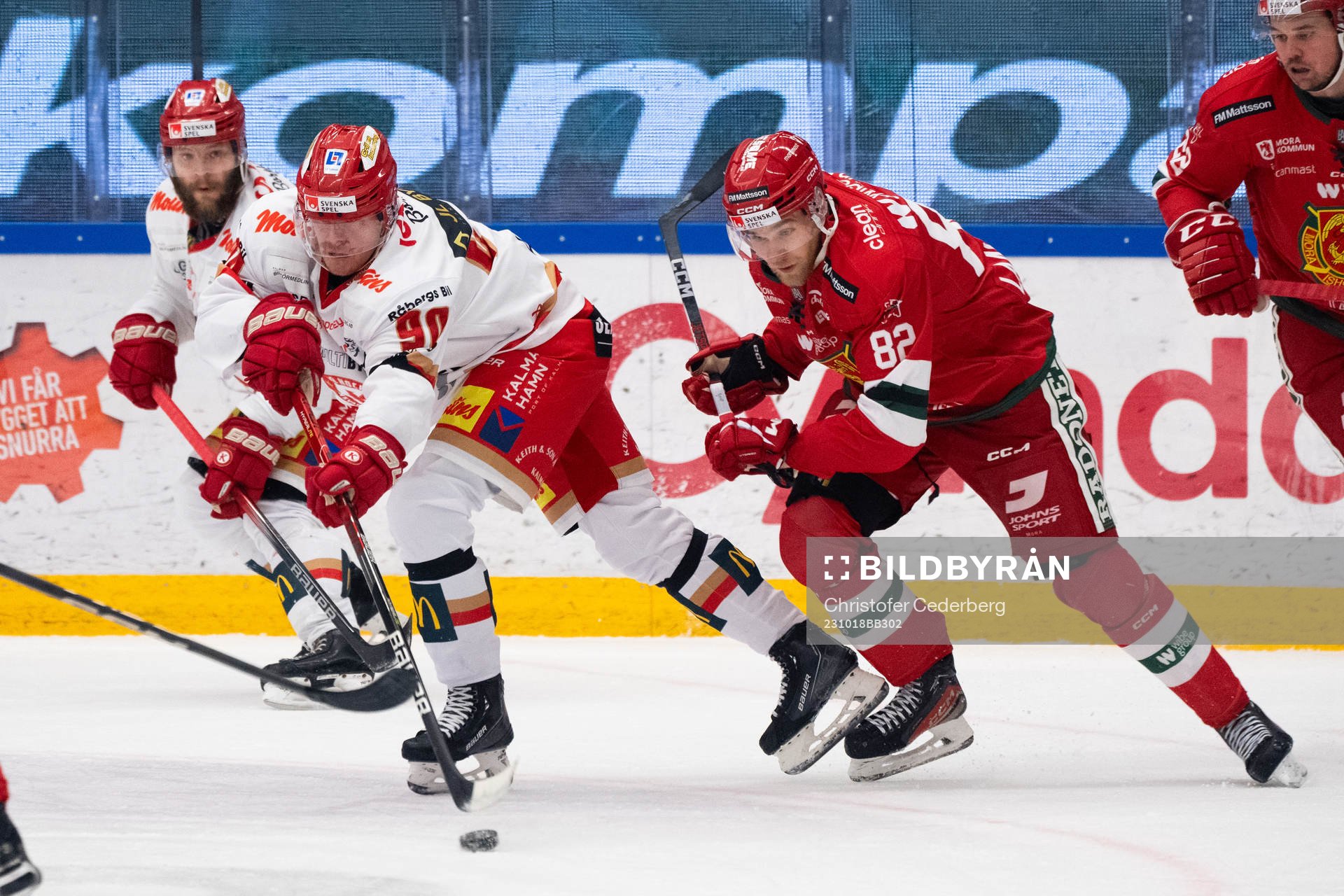Kalmars Teemu Olavi Lepaus och Moras Roope Laavainen