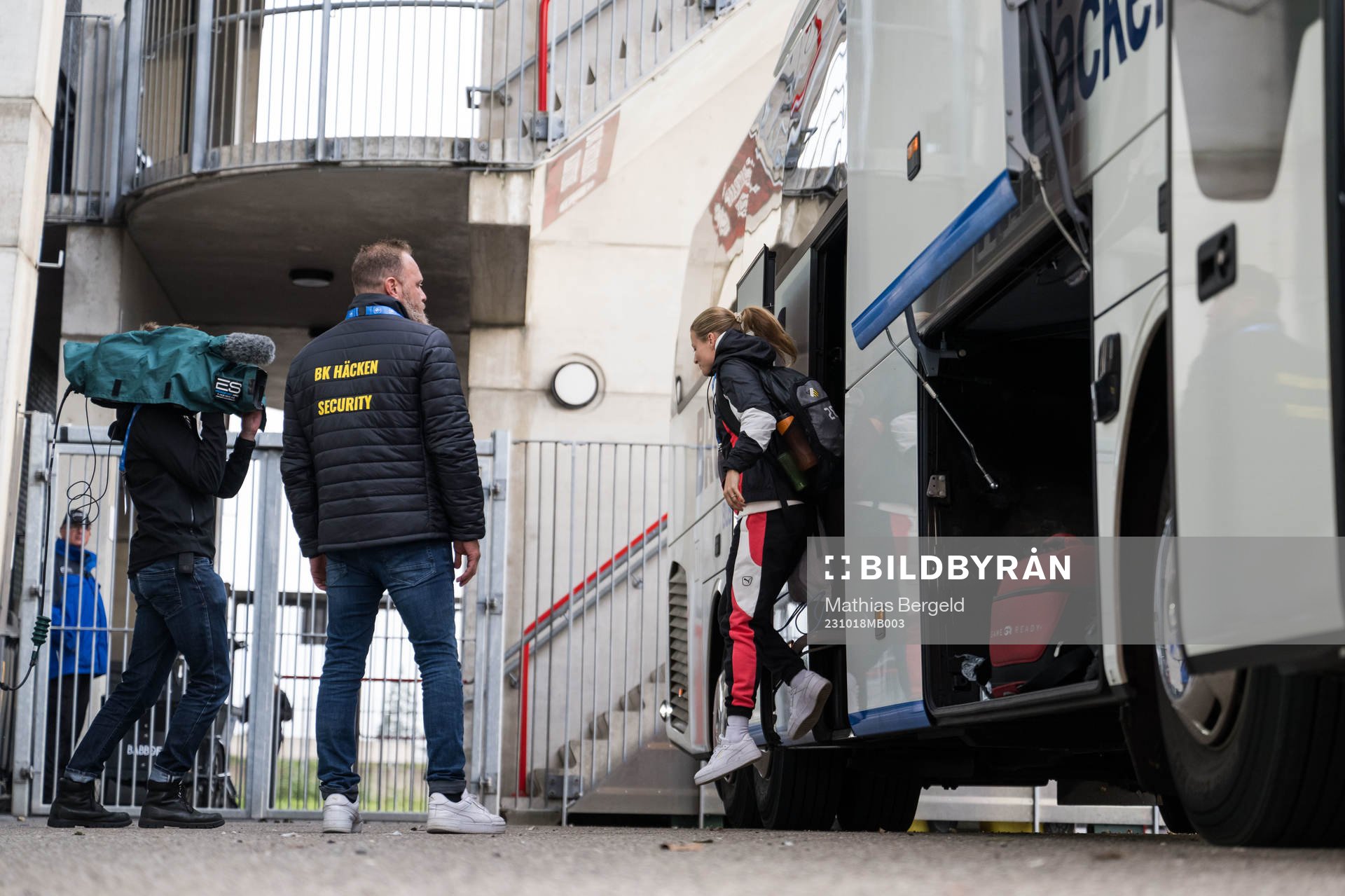 Anna Anvegård of Häcken and head of security Nicklaus
