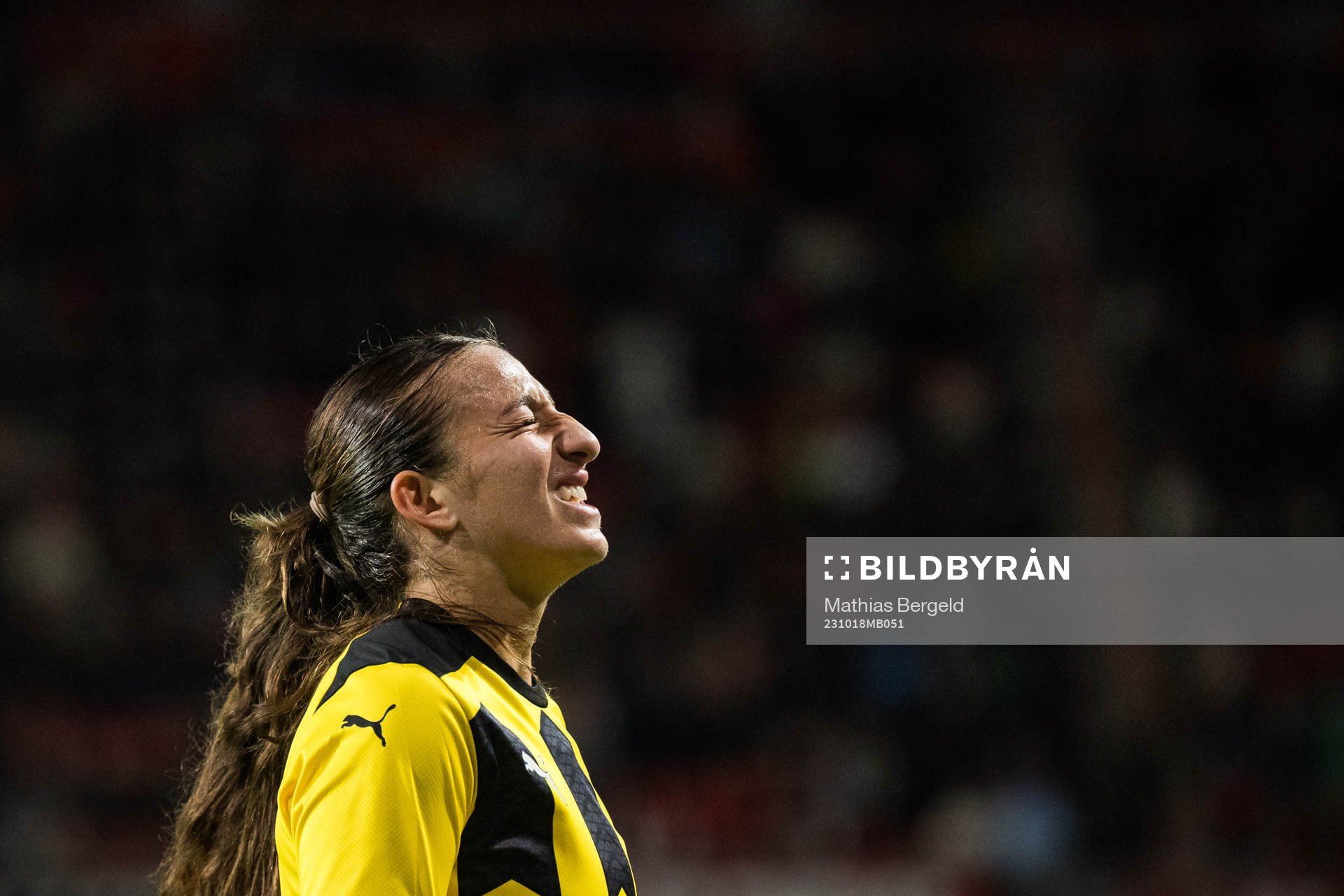 Rusul Rosa Kafaji of Häcken looks dejected