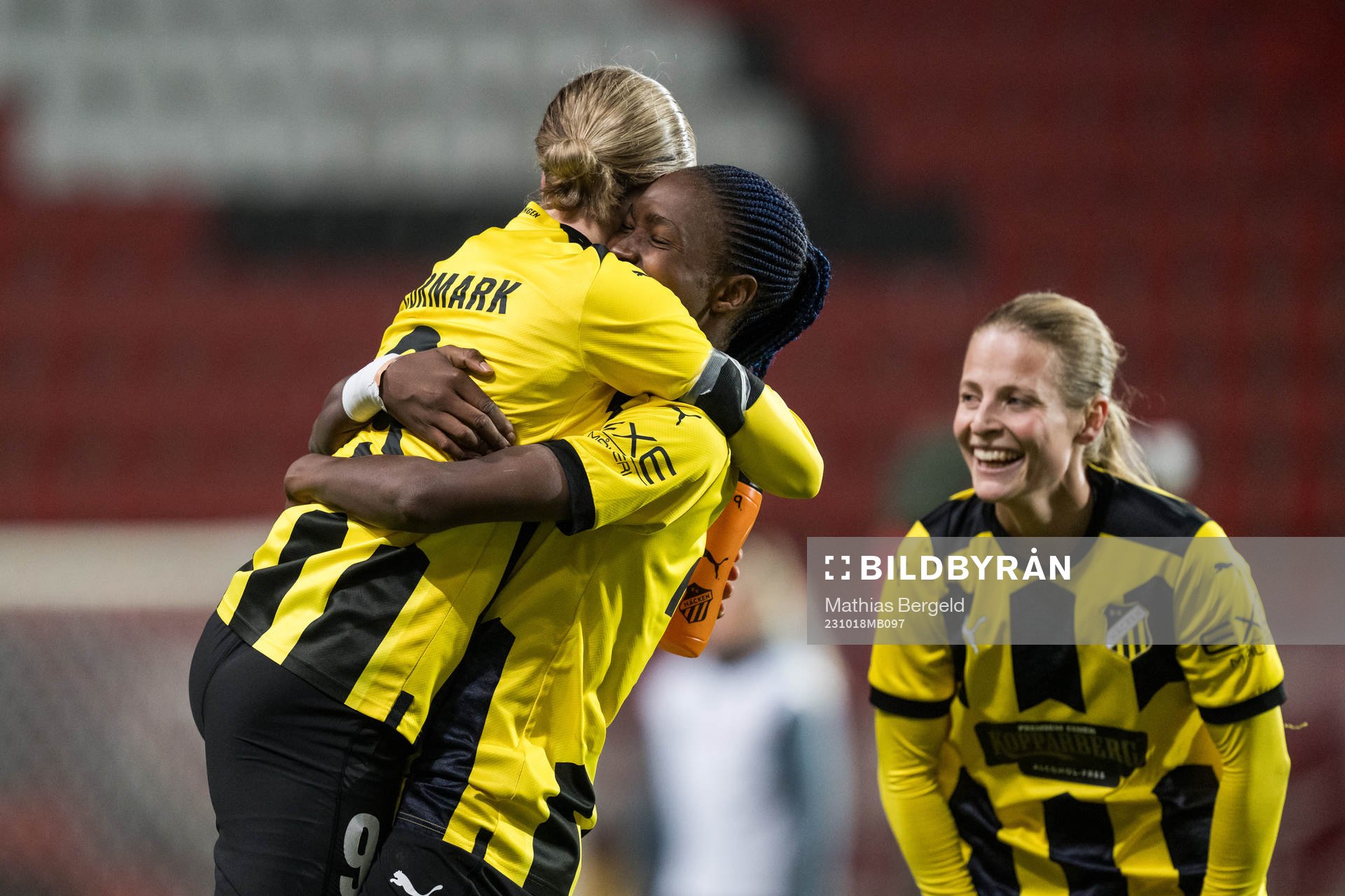 Filippa Curmark, Aisha Masaka and Anna Anvegård celebrate