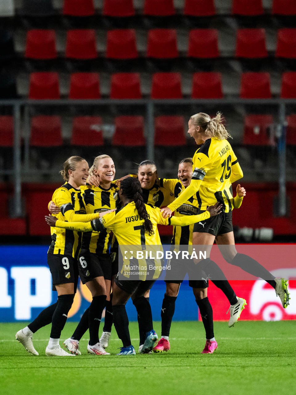 Players of Häcken celebrate