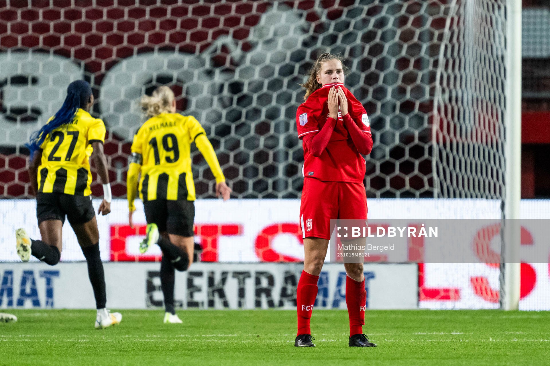 Marit Auée of Twente looks dejected