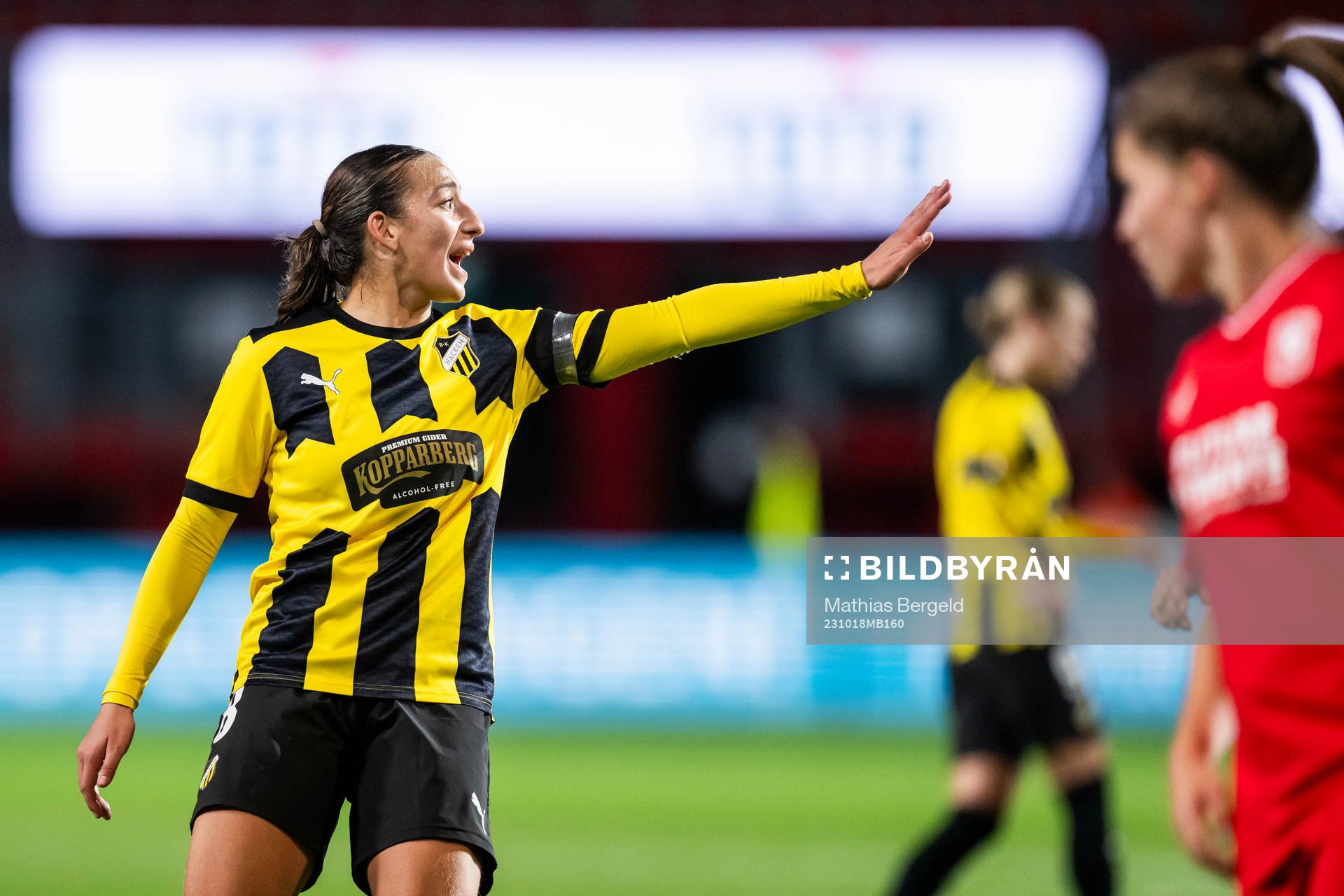 Rusul Rosa Kafaji of Häcken reacts