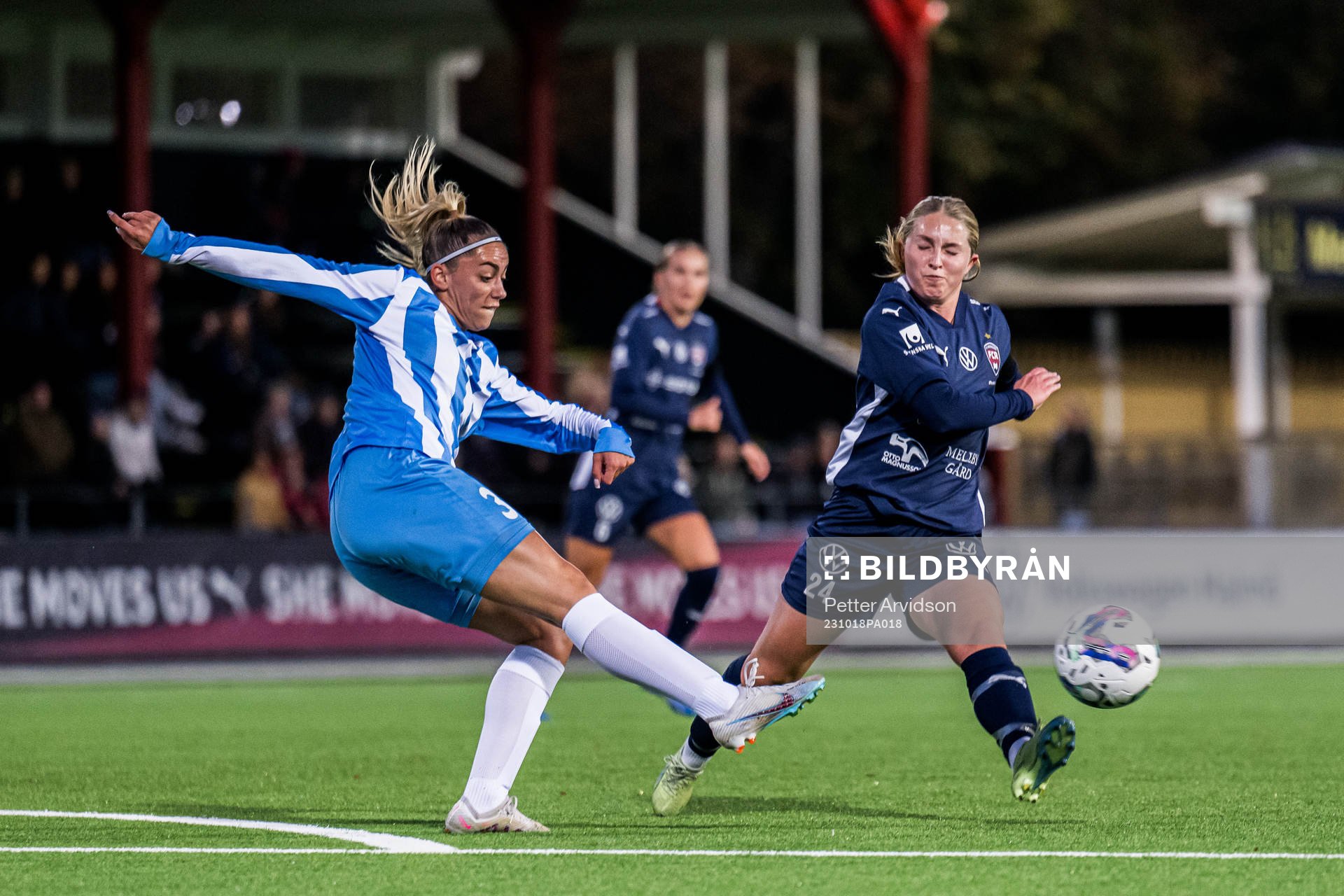 Isidora Vuckovic of Spartak Subotica and Hanna Andersson of
