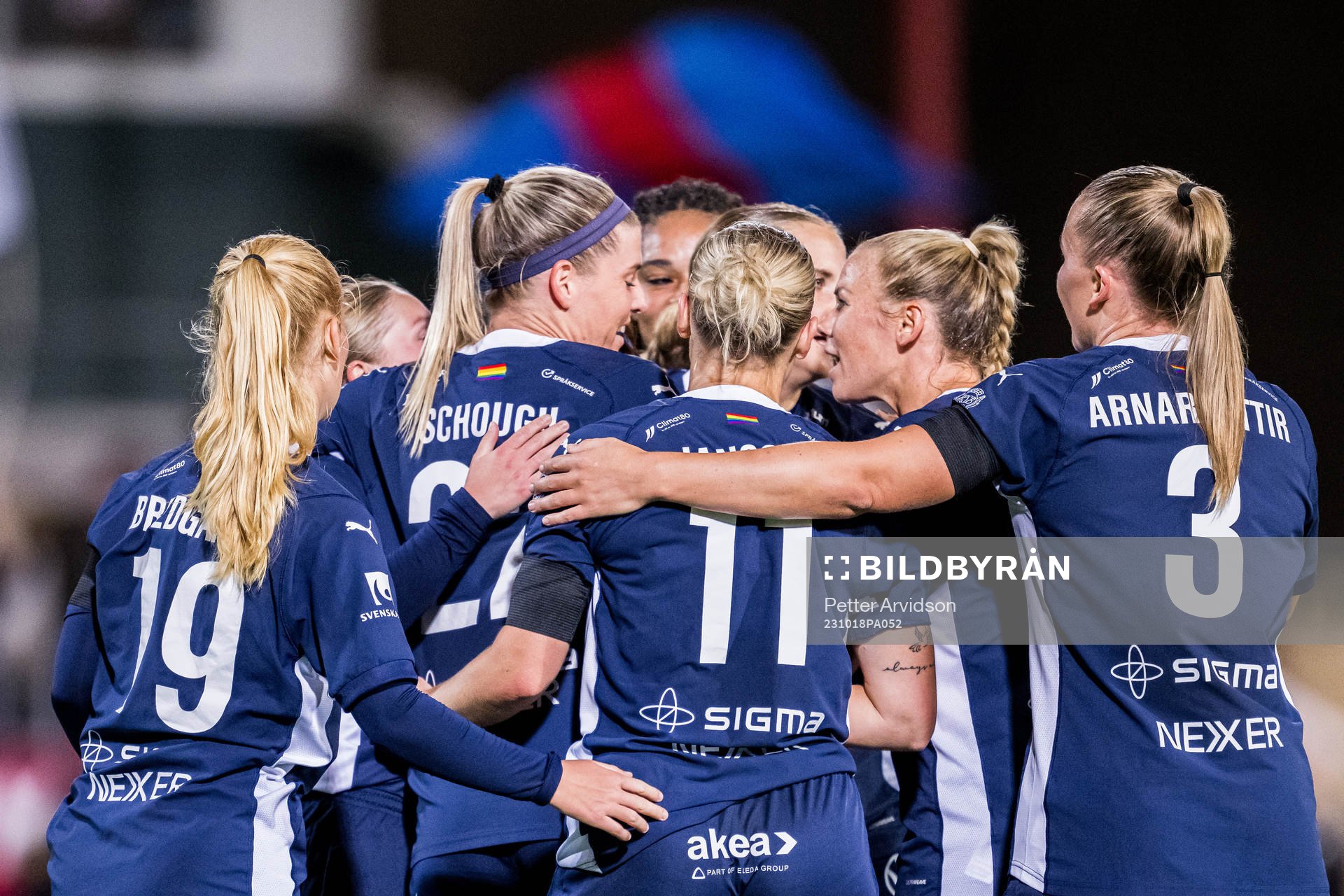 Olivia Schough of Rosengård celebrate with team mates