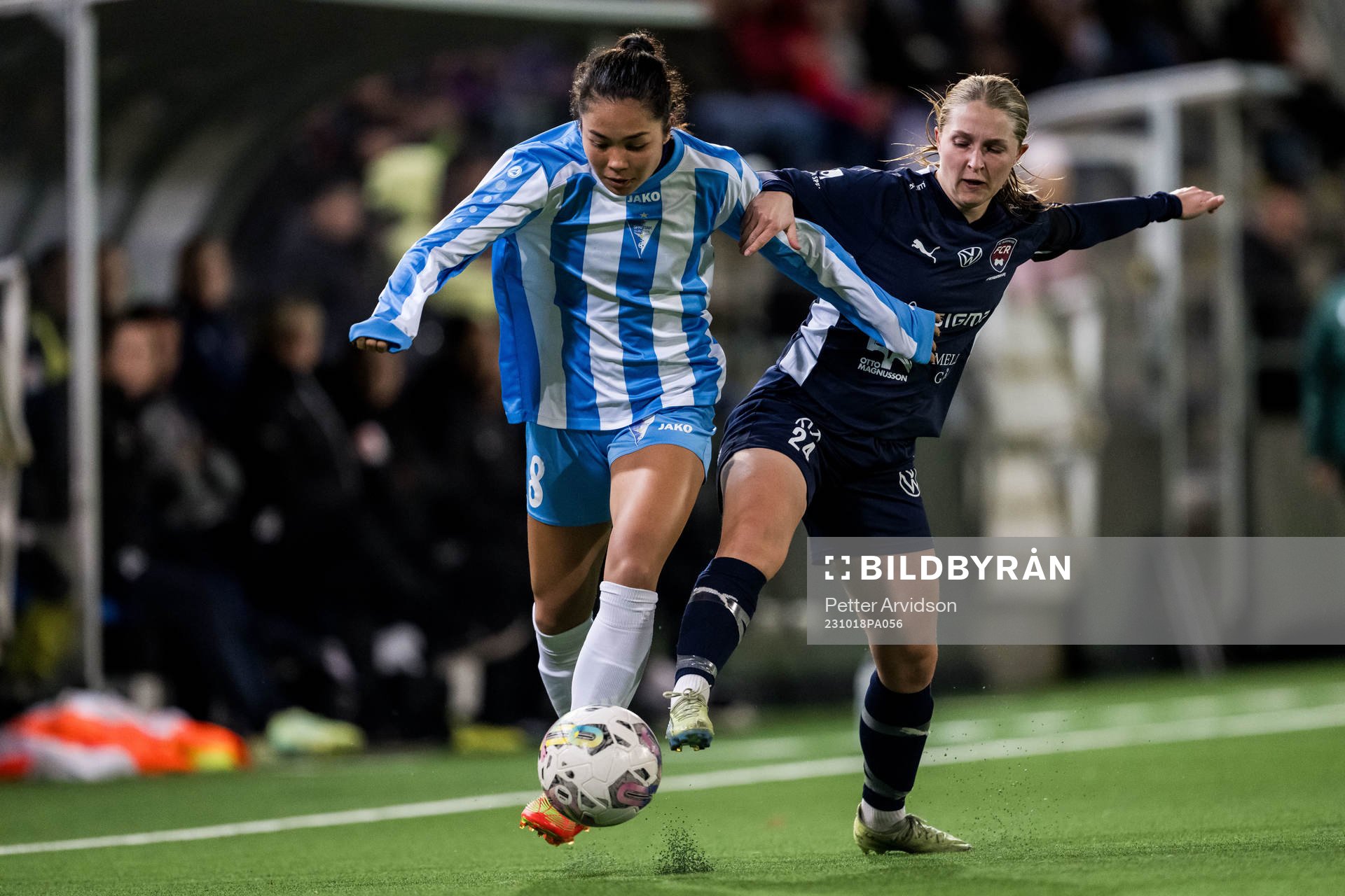 Kaela Hansen of Spartak Subotica and Hanna Andersson of
