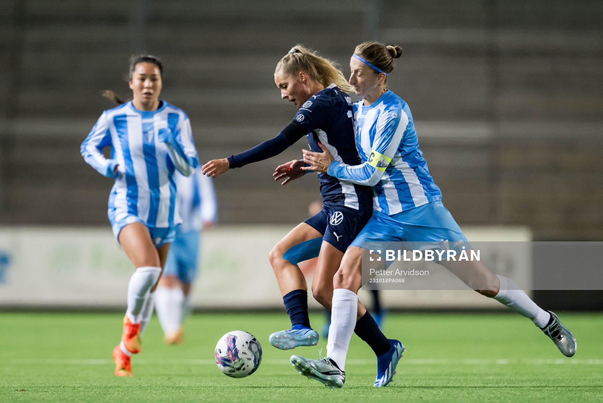 Violeta Slovic of Spartak Subotica and Olivia Holdt of