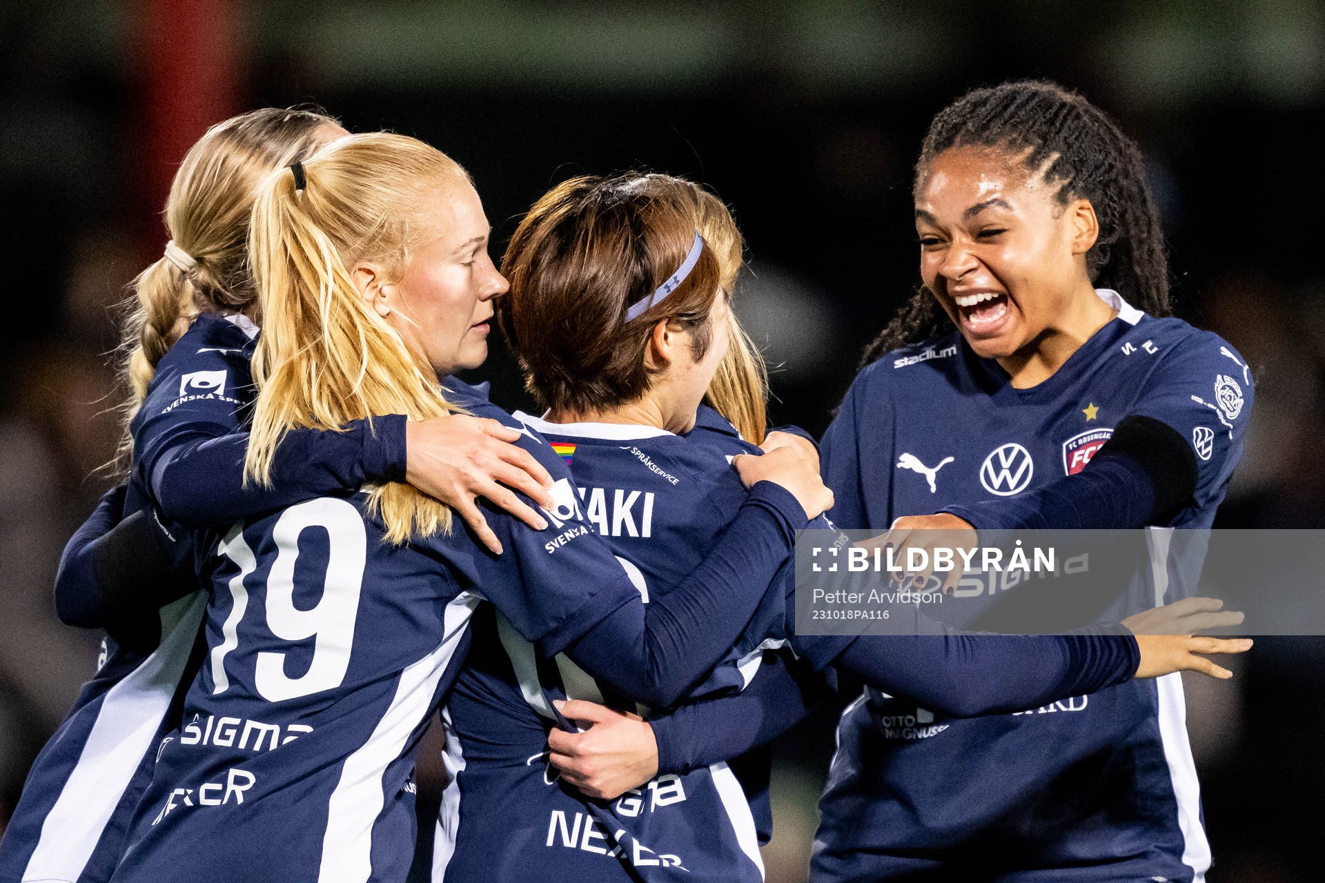 Isabella Bryld Obaze and Mai Kadowaki of Rosengård
